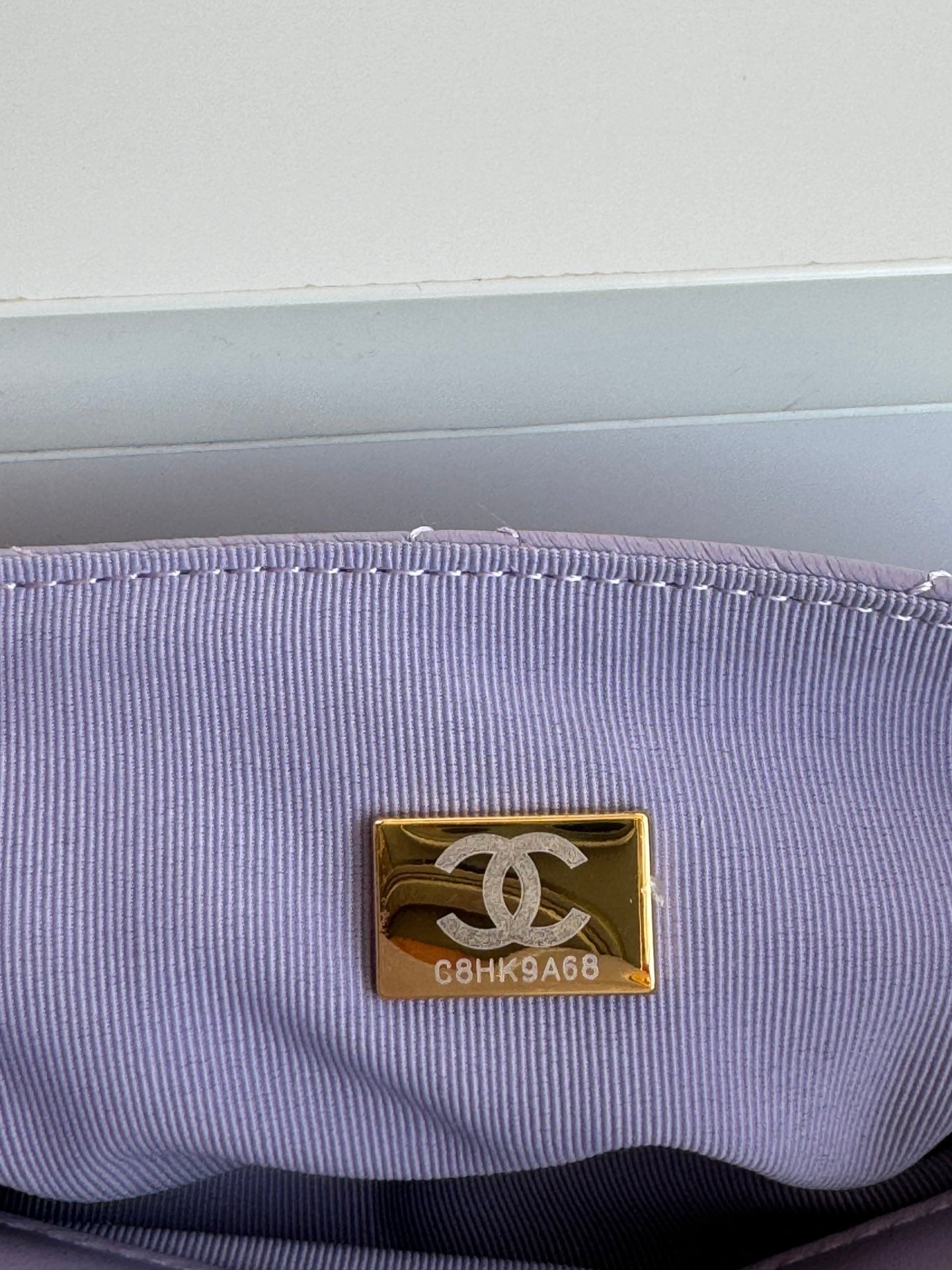 CC 23C PETIT SAC HOBO 21,5 CUIR D'AGNEAU VIOLET QUINCAILLERIE DORÉ