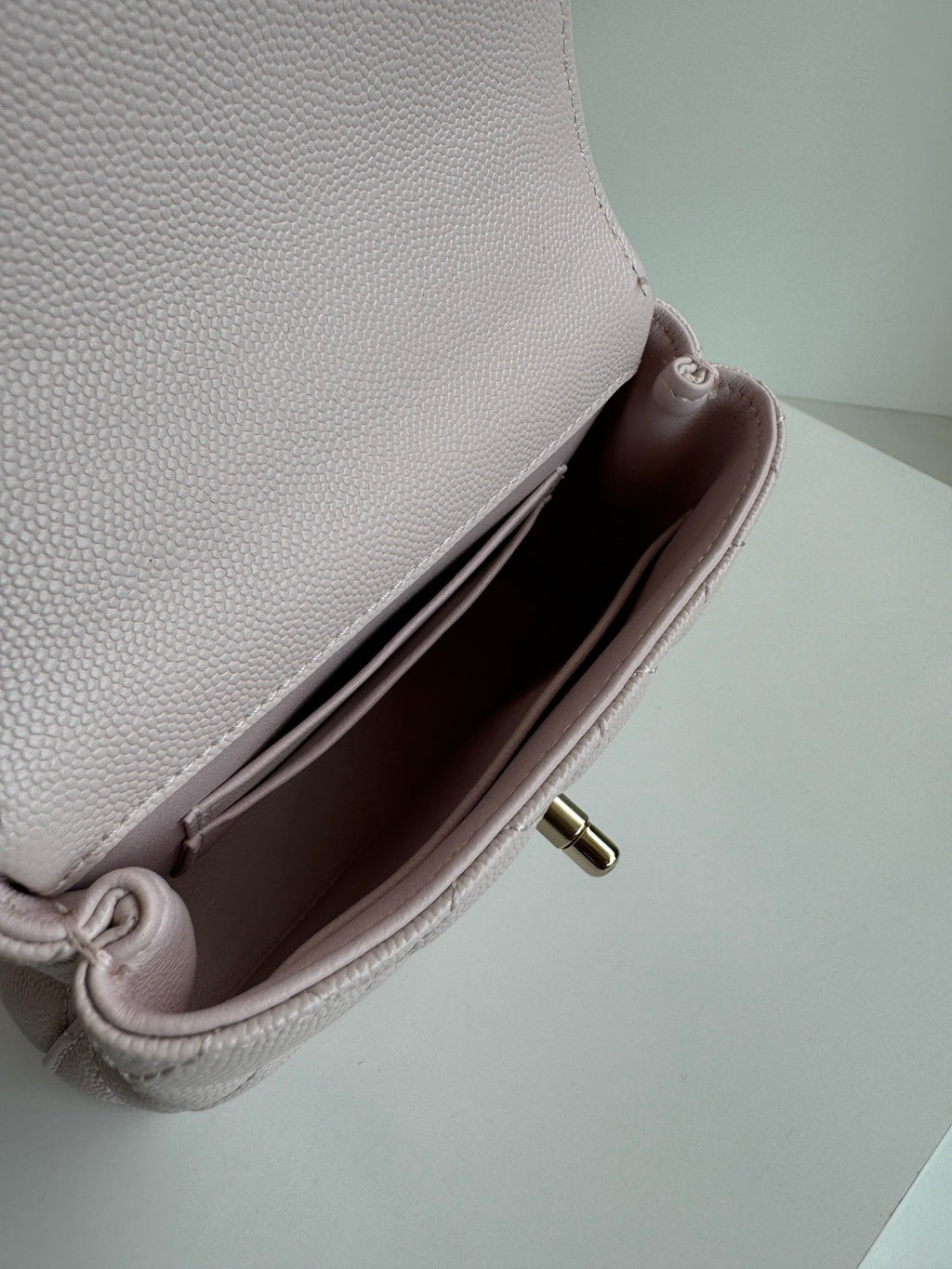 CC 24K COCO HANDLE NANO 14.5CM LIGHT PINK GRAINED CALFSKIN GOLD HARDWARE