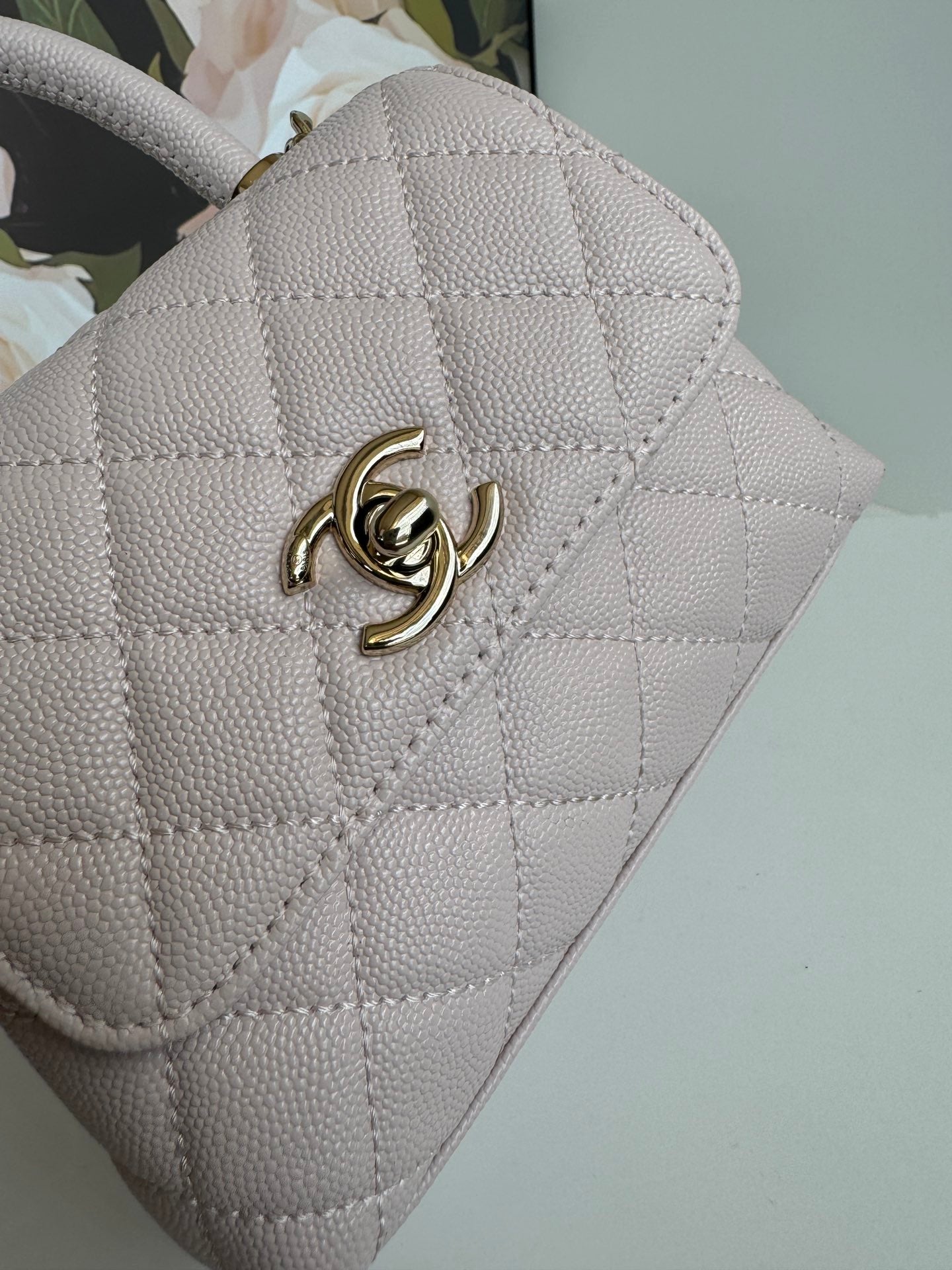 CC 24K COCO HANDLE NANO 14.5CM LIGHT PINK GRAINED CALFSKIN GOLD HARDWARE