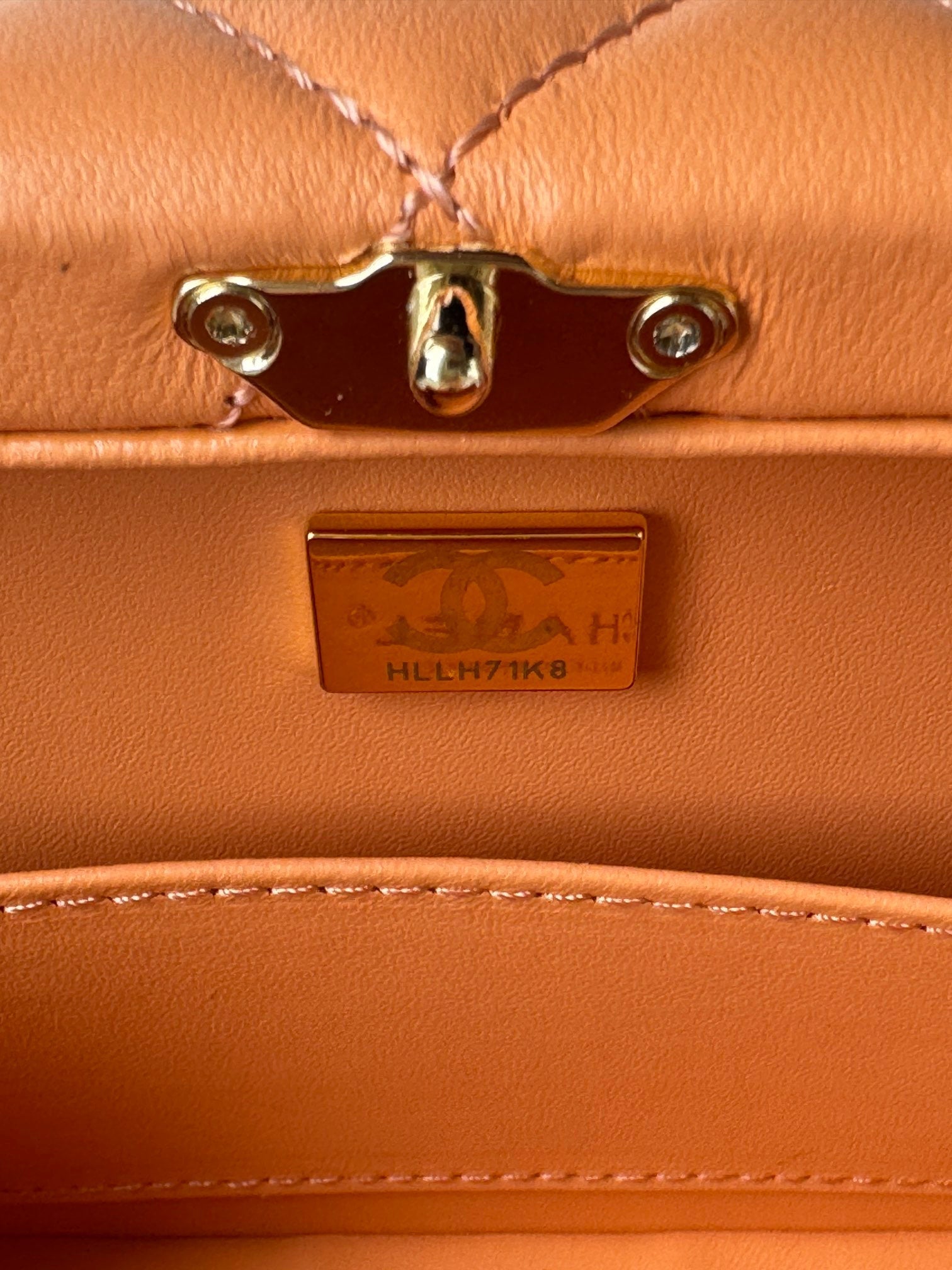 PETIT SAC BOÎTE 18 PO EN CUIR D'AGNEAU CAROTTE QUINCAILLERIE DORÉ