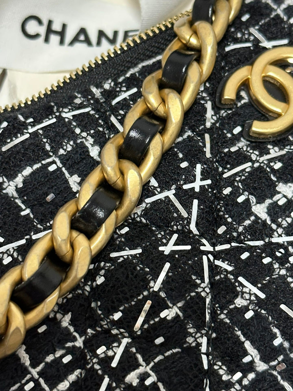 SAC HOBO 23 EN TWEED BLANC ET NOIR, QUINCAILLERIE OR 