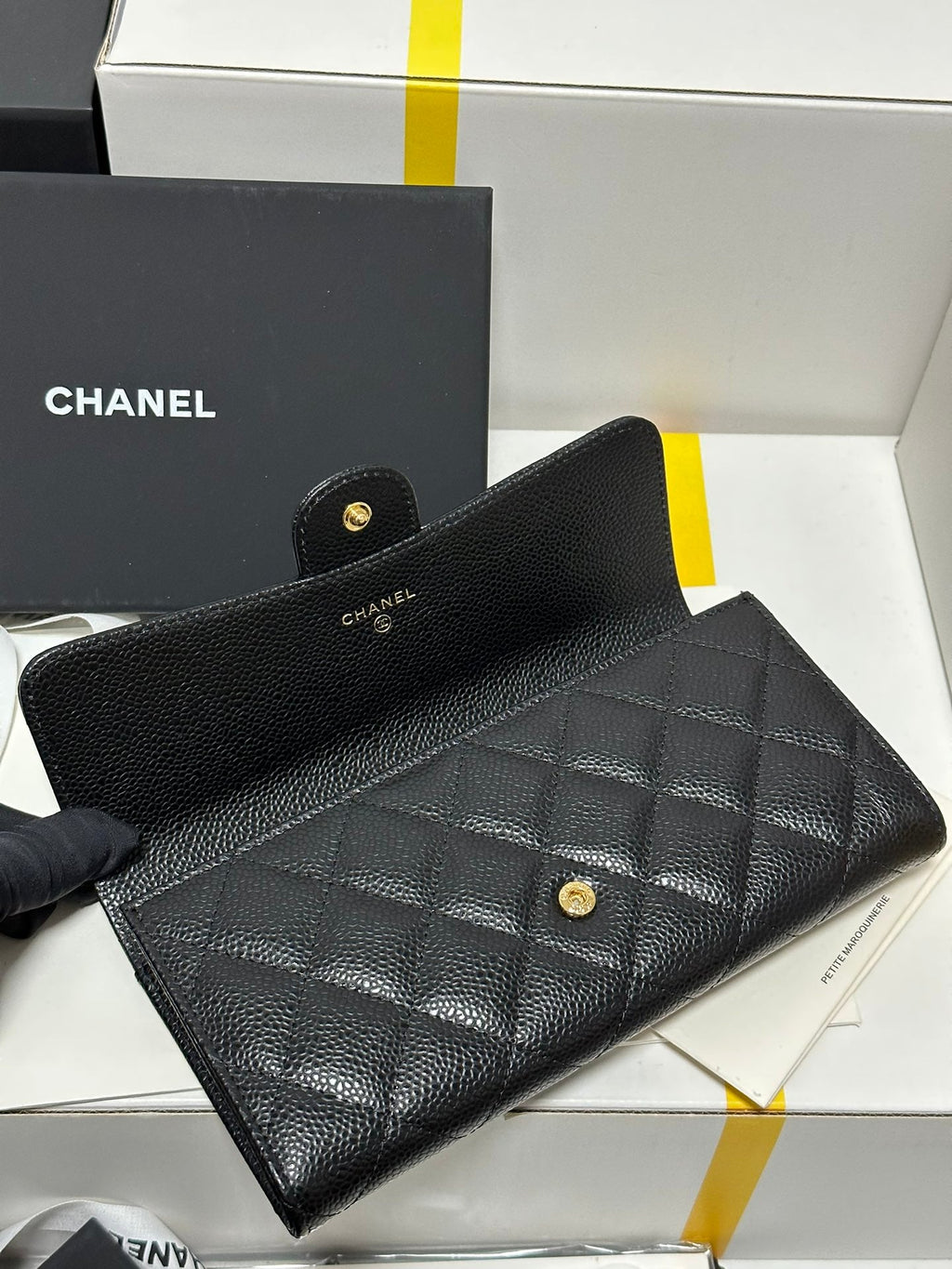 Portefeuille CC Classic Long Rabat Noir Matelassé Caviar Boucle Dorée 243676