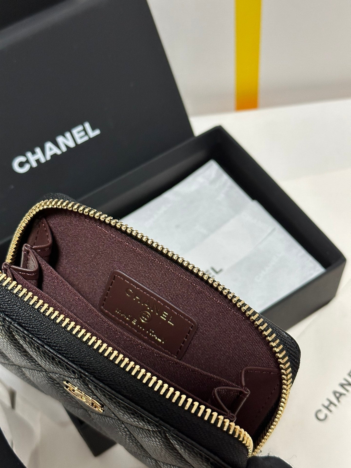 CC CLASSIC ZIPPED COIN PURSE BLACK QUILTED CAVIAR GOLD BUCKLE 243691