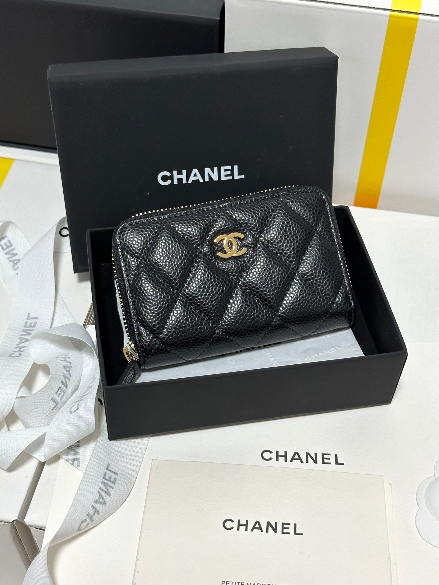 CC CLASSIC ZIPPED COIN PURSE BLACK QUILTED CAVIAR GOLD BUCKLE 243691