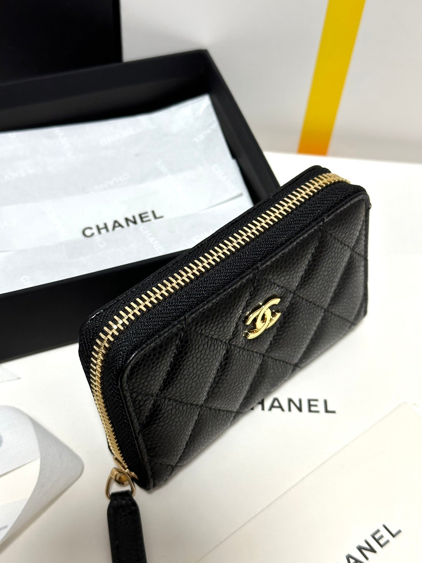 CC CLASSIC ZIPPED COIN PURSE BLACK QUILTED CAVIAR GOLD BUCKLE 243691