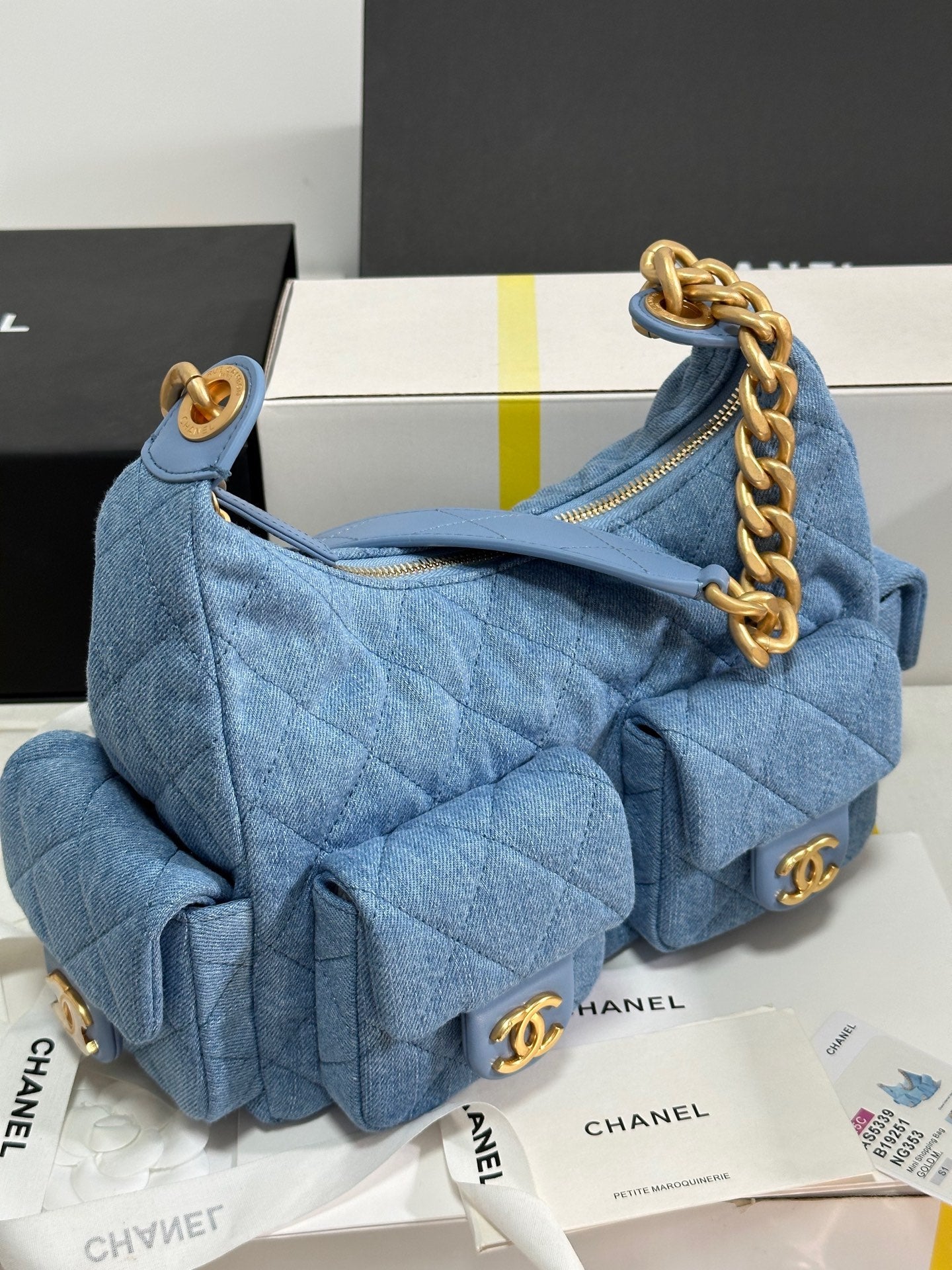 CC 25C HOBO 31CM BABY BLUE DEMIN GOLD HARDWARE 243565