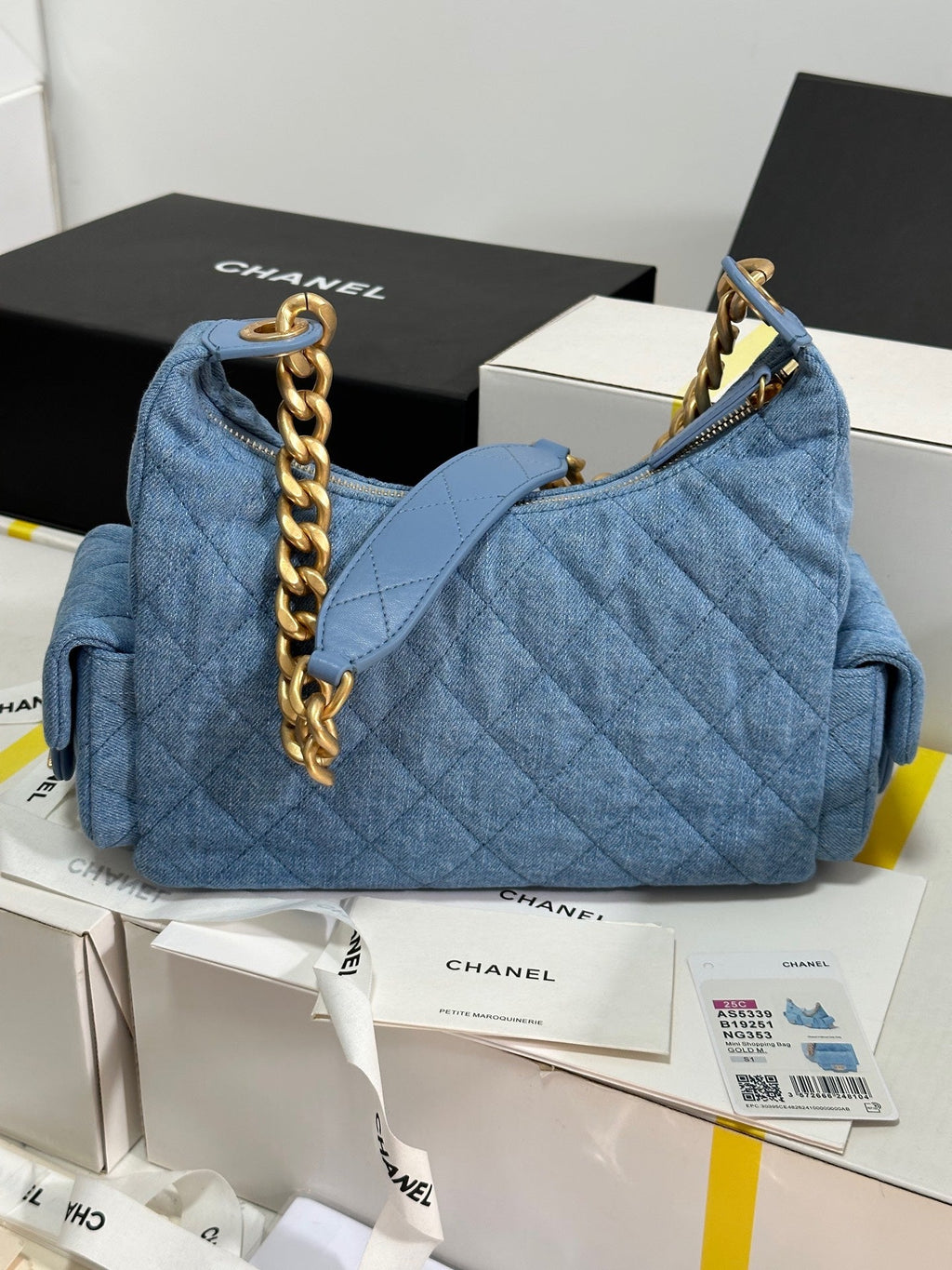 CC 25C HOBO 31CM BABY BLUE DEMIN GOLD HARDWARE 243565