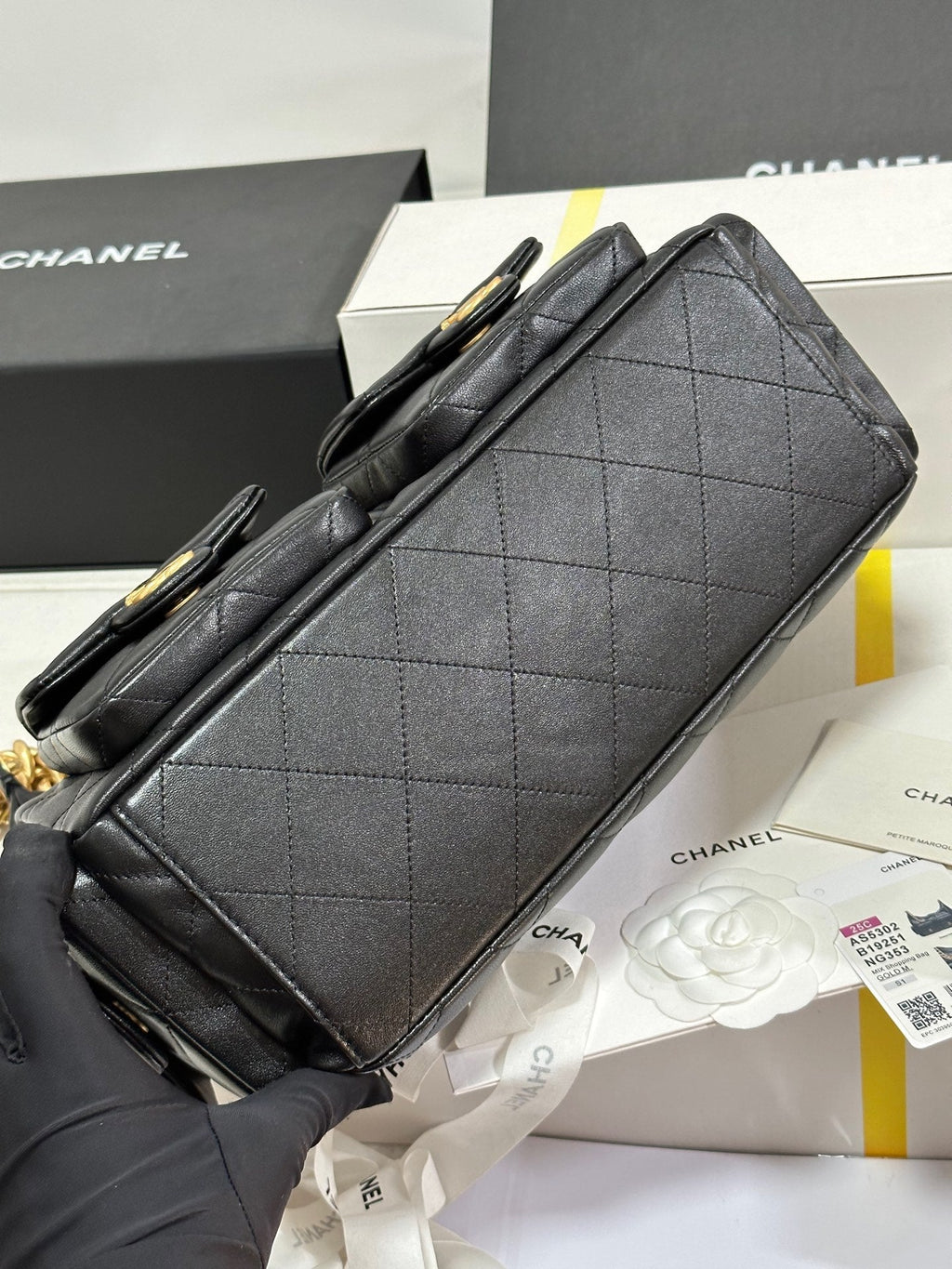 CC 25C HOBO 35CM CUIR D'AGNEAU NOIR QUINCAILLERIE DORÉ 243536