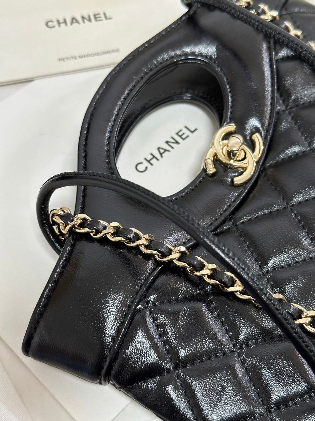 CC 25P MINI 31 BAG BLACK WAXED SHEEPSKIN GOLD HARDWARE 243582