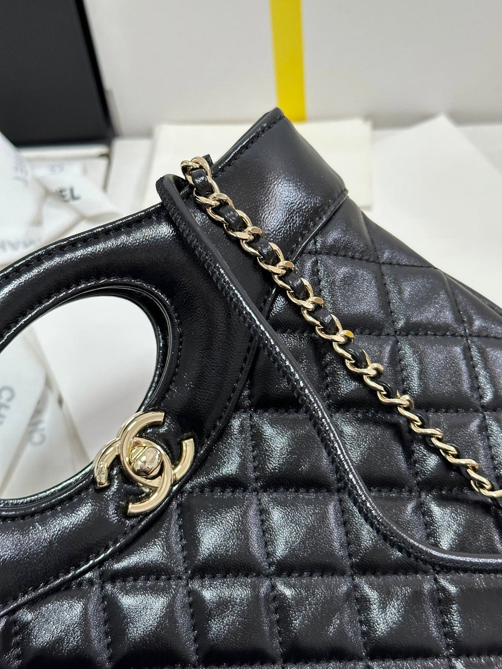 CC 25P MINI 31 BAG BLACK WAXED SHEEPSKIN GOLD HARDWARE 243582