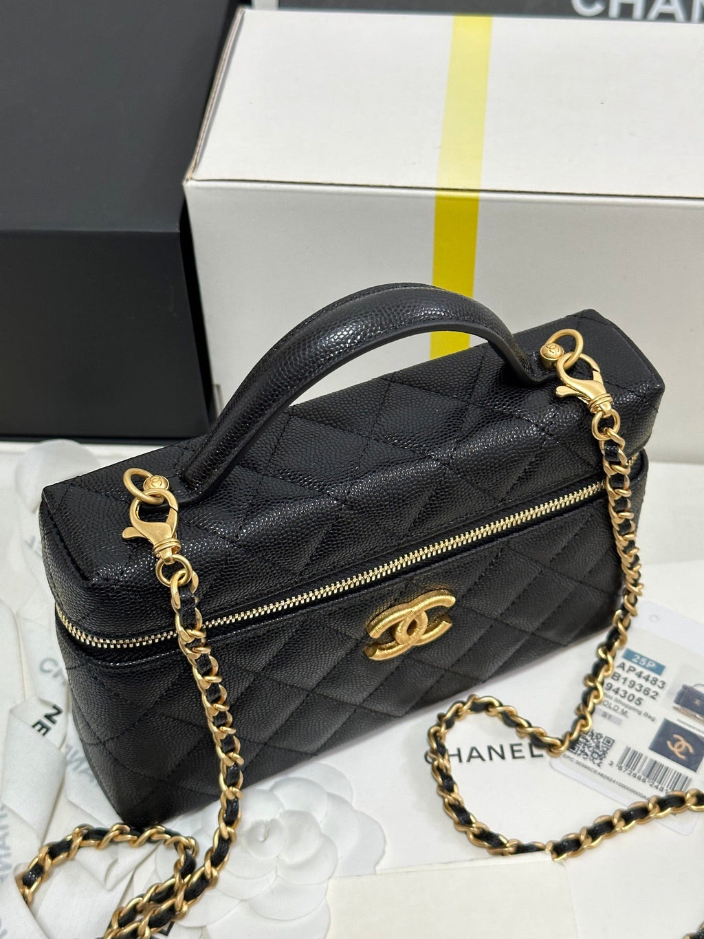 CC 25P バニティケース 19.5cm ブラック カーフスキン ゴールド金具 243586