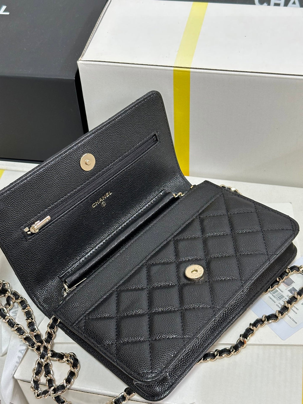CC 25P ウォレット オン チェーン 19cm ブラック 牛革 ハート ラインストーン 243601