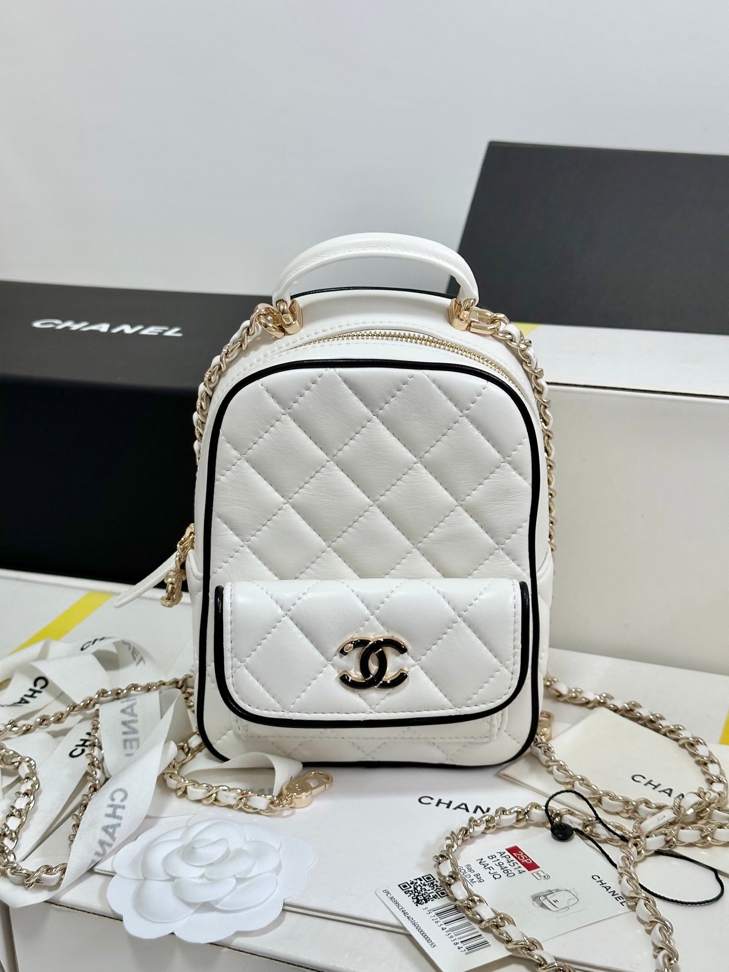 CC 25P MINI SAC À DOS 18 BLANC NOIR AGNEAU QUINCAILLERIE OR 243521