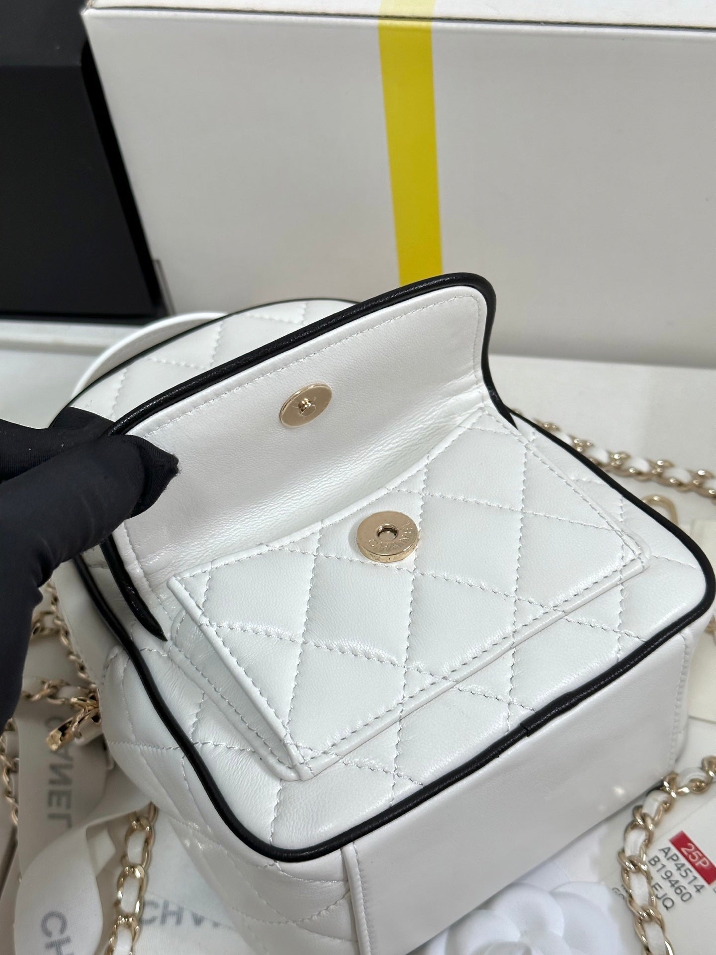 CC 25P MINI SAC À DOS 18 BLANC NOIR AGNEAU QUINCAILLERIE OR 243521