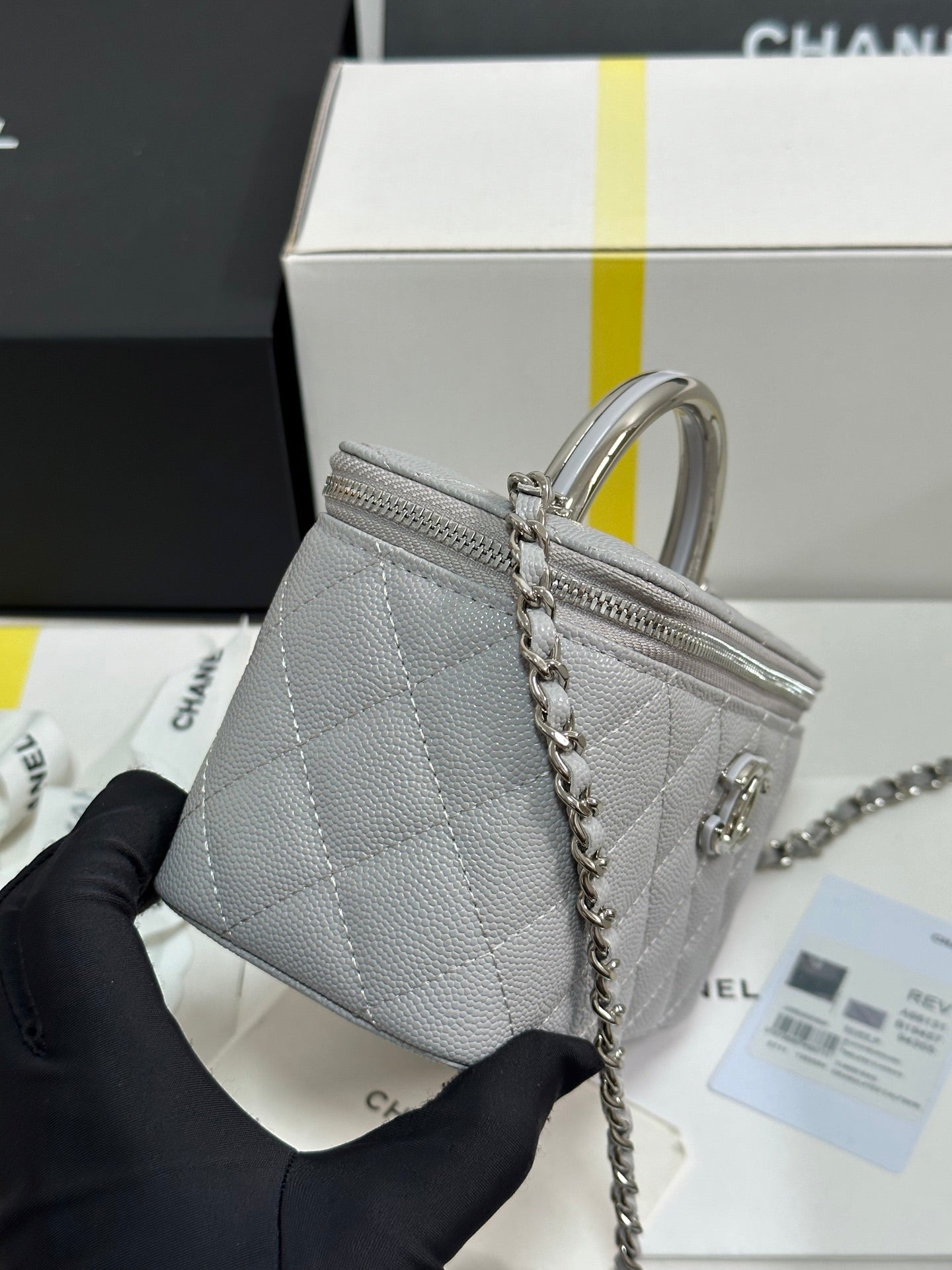 CC 25P VANITY CASE 17CM LIGHT GRAY LEATHER SILVER HARDWARE 243466