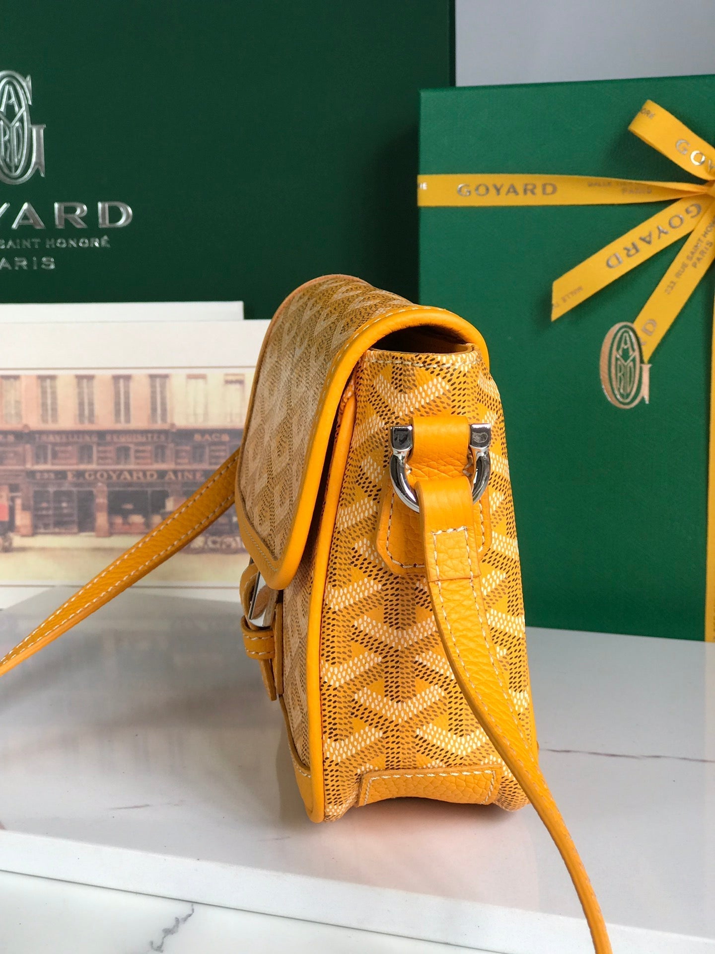 GRAND BLEU 16 EN TOILE GOYARDINE JAUNE ET AGNEAU