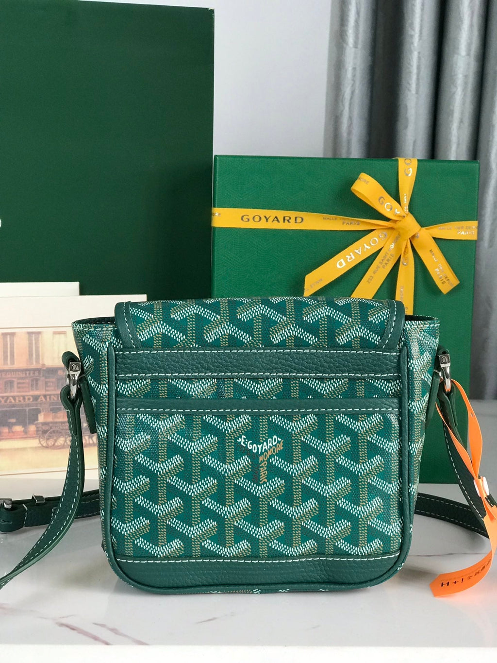 GRAND BLEU 16 EN TOILE GOYARDINE VERTE ET AGNEAU