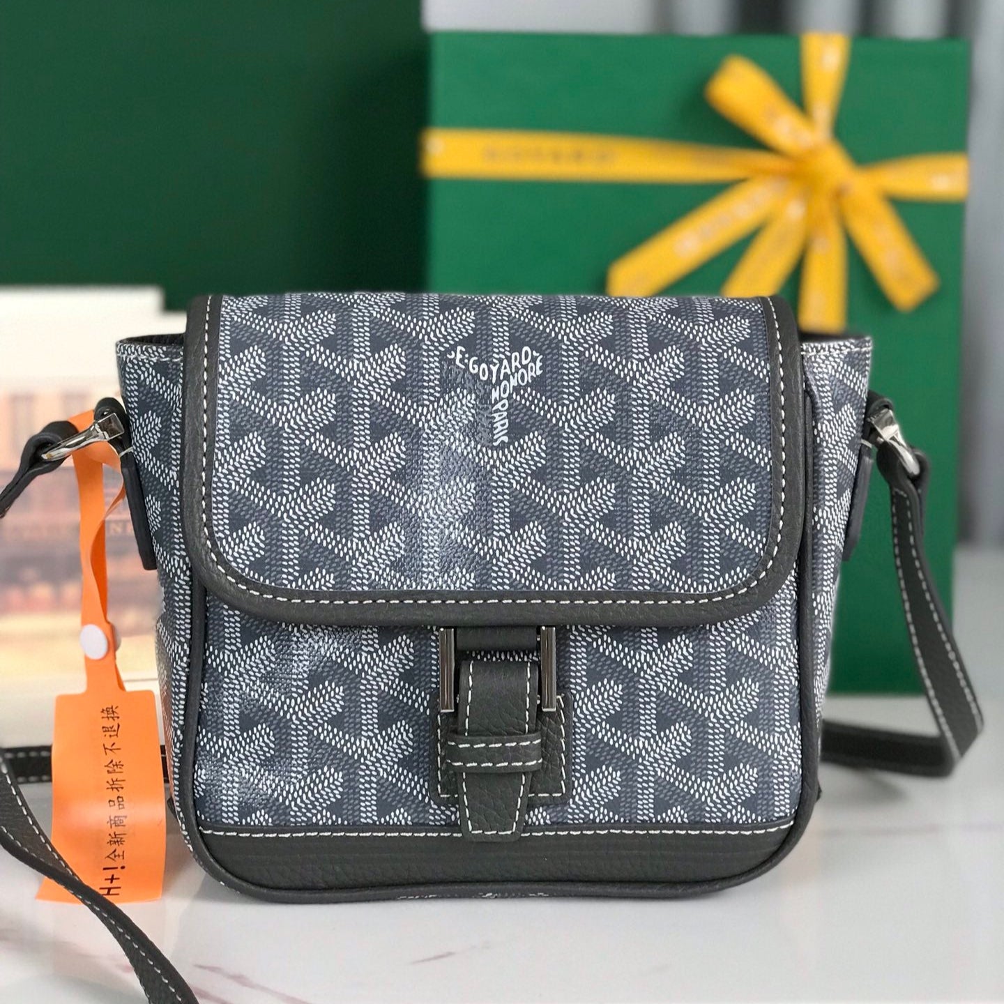 GRAND BLEU 16 EN TOILE GOYARDINE GRIS ET AGNEAU
