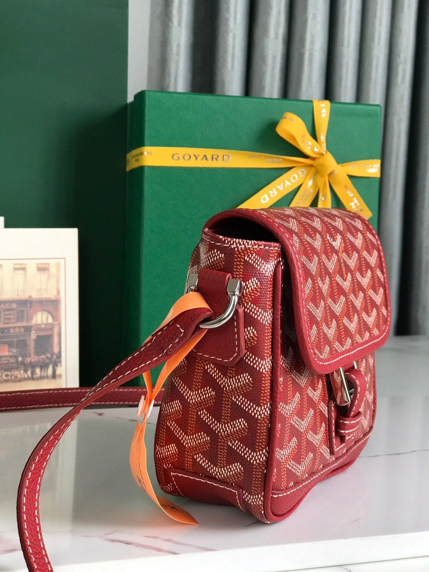 GRAND BLEU 16 EN TOILE GOYARDINE ROUGE CLASSIQUE ET AGNEAU