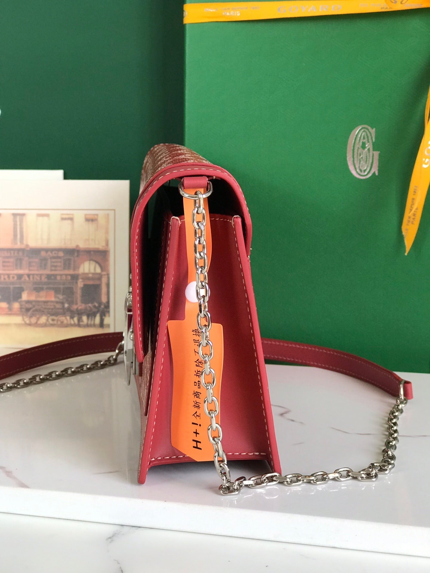SAC DUCHESSE MARIE-CAROLINE 25 EN TOILE GOYARDINE ROUGE ET CUIR DE VEAU LISSE