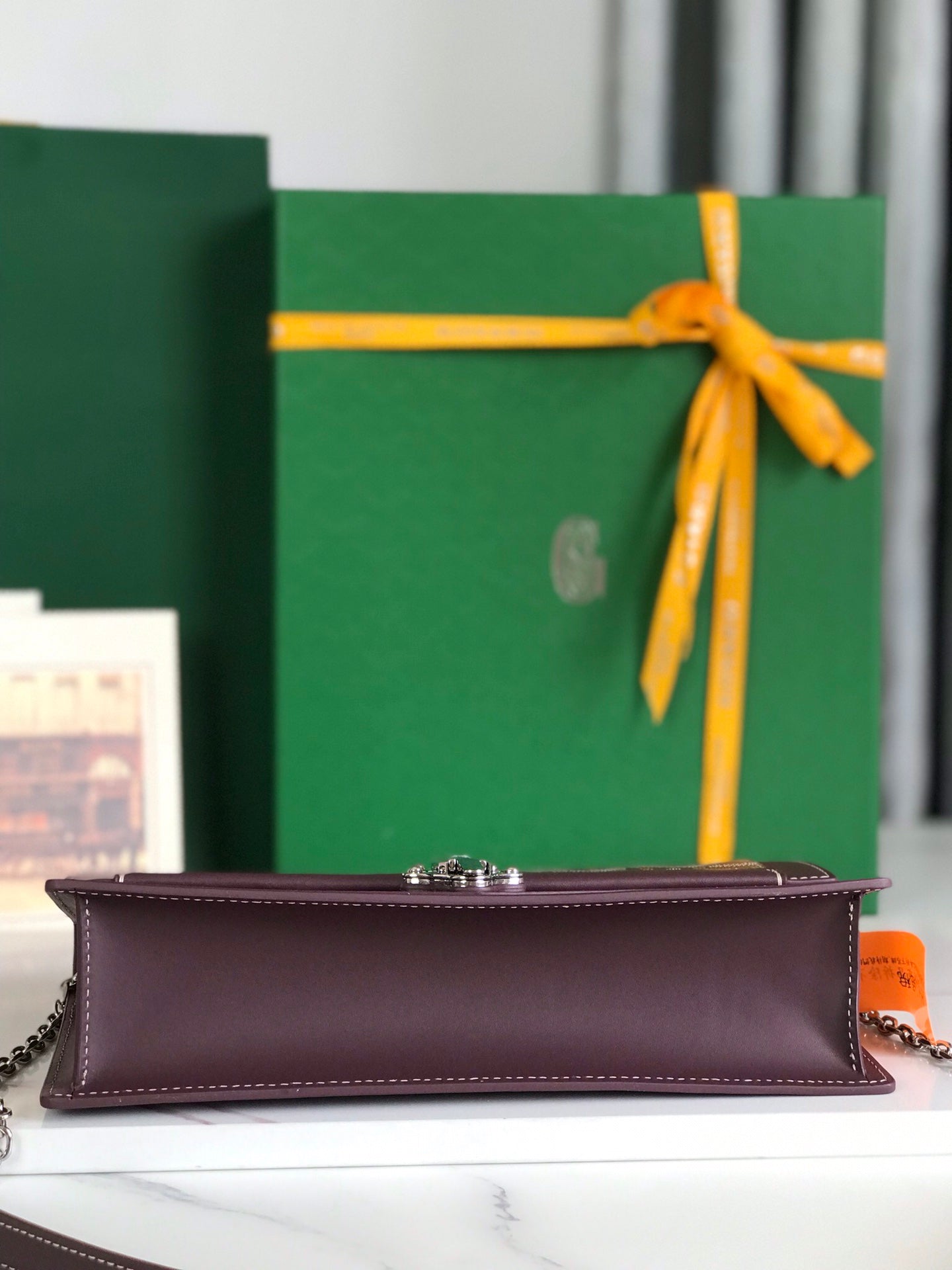 SAC DUCHESSE MARIE-CAROLINE 25 EN TOILE GOYARDINE ROUGE VIN ET CUIR DE VEAU LISSE