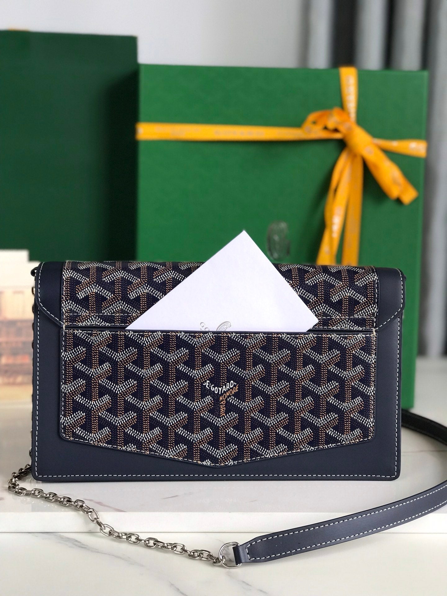 SAC DUCHESSE MARIE-CAROLINE 25 EN TOILE GOYARDINE BLEU MARINE ET CUIR DE VEAU LISSE
