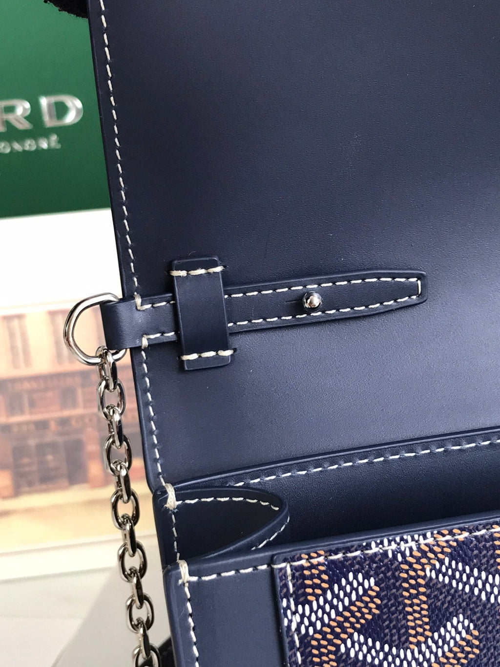 SAC DUCHESSE MARIE-CAROLINE 25 EN TOILE GOYARDINE BLEU MARINE ET CUIR DE VEAU LISSE