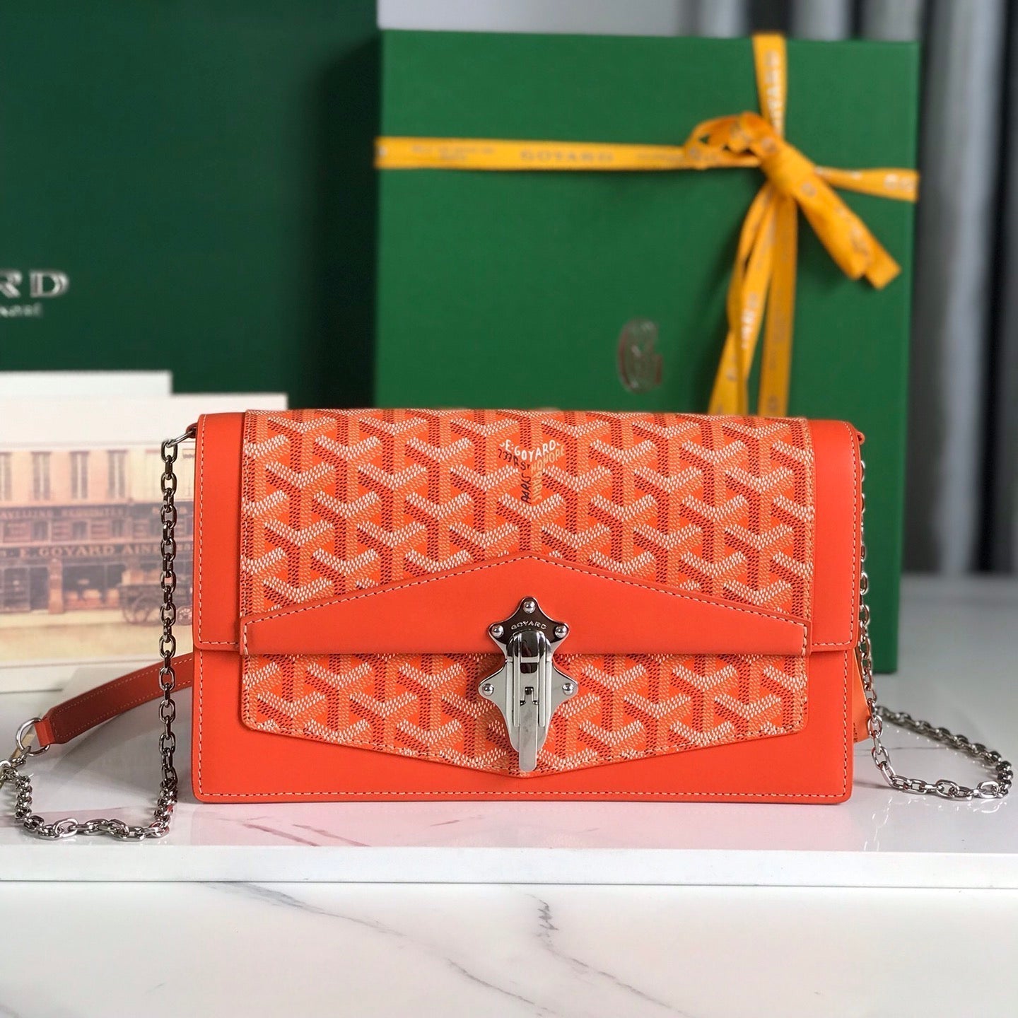 SAC DUCHESSE MARIE-CAROLINE 25 EN TOILE GOYARDINE ORANGE ET CUIR DE VEAU LISSE