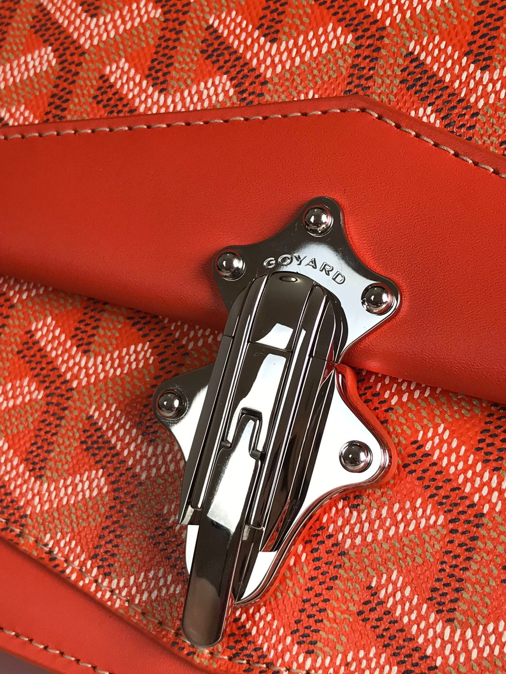 SAC DUCHESSE MARIE-CAROLINE 25 EN TOILE GOYARDINE ORANGE ET CUIR DE VEAU LISSE
