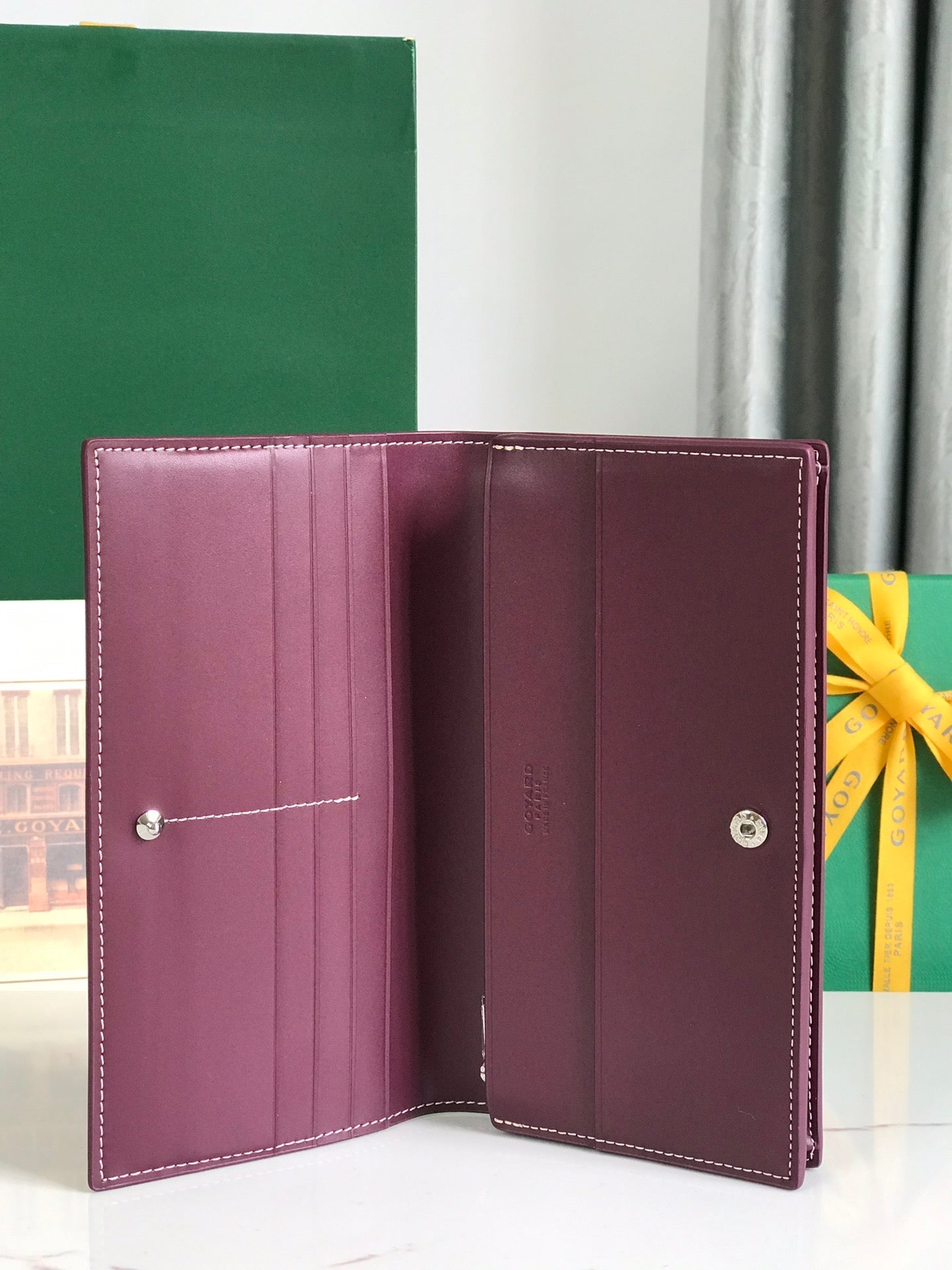 PORTEFEUILLE RICHELIEU 19 EN TOILE GOYARDINE ROUGE VIN
