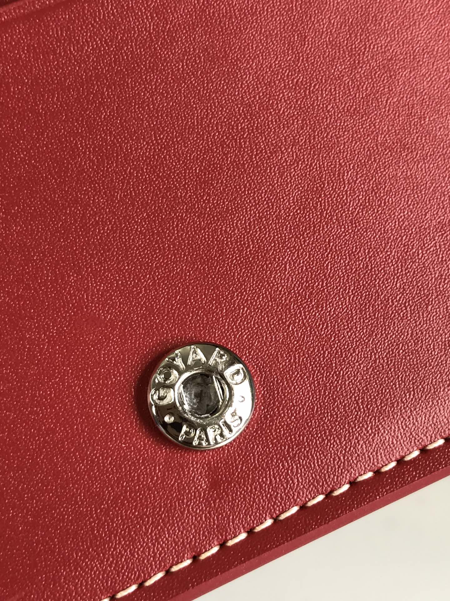 PORTEFEUILLE RICHELIEU 19 EN TOILE GOYARDINE ROUGE CLASSIQUE