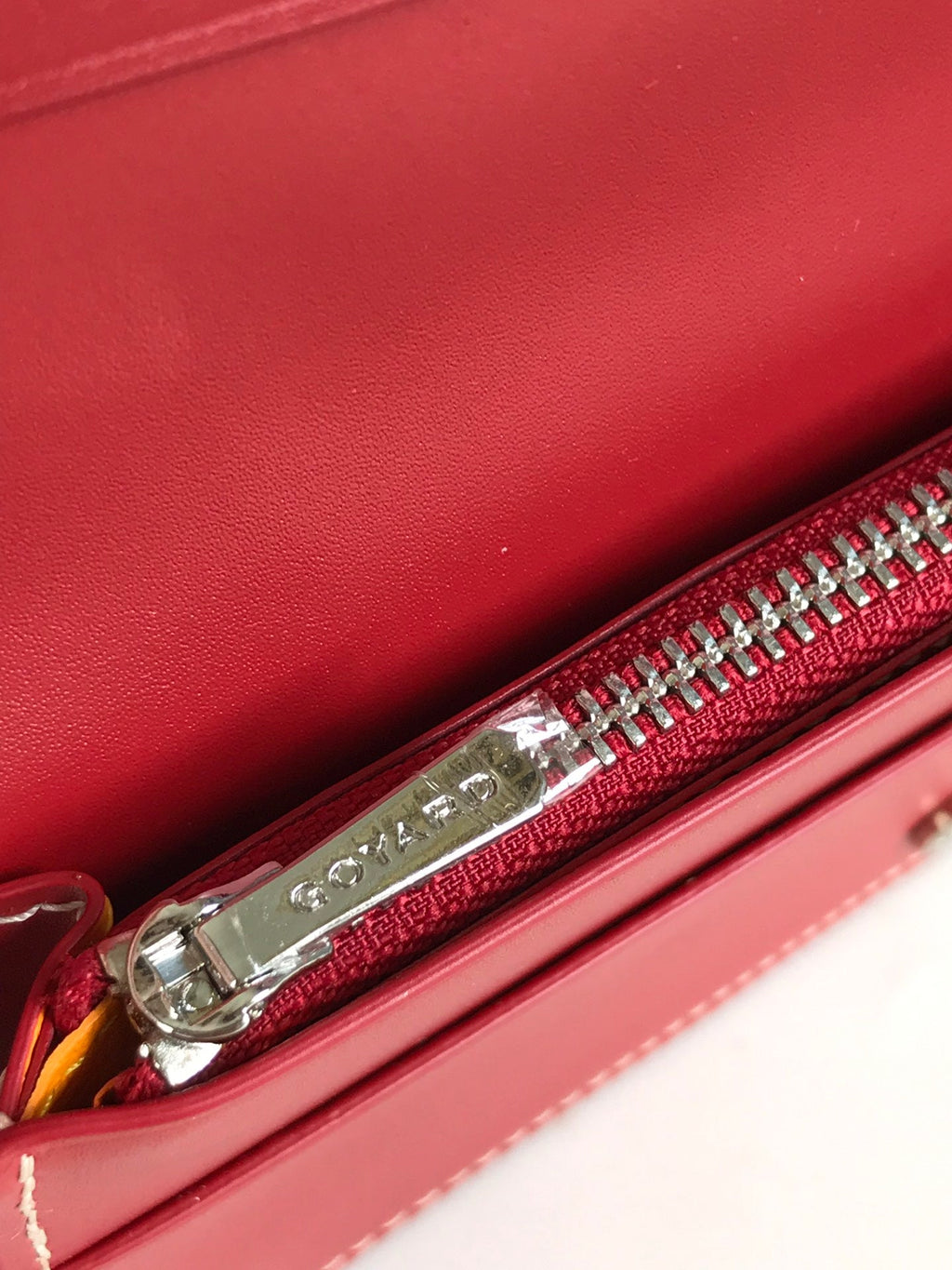 PORTEFEUILLE RICHELIEU 19 EN TOILE GOYARDINE ROUGE CLASSIQUE