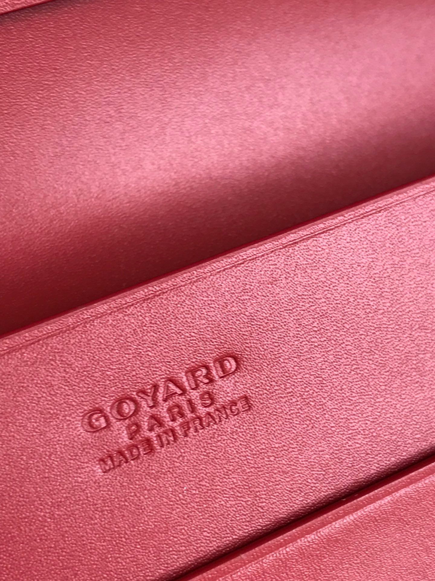 PORTEFEUILLE RICHELIEU 19 EN TOILE GOYARDINE ROUGE CLASSIQUE