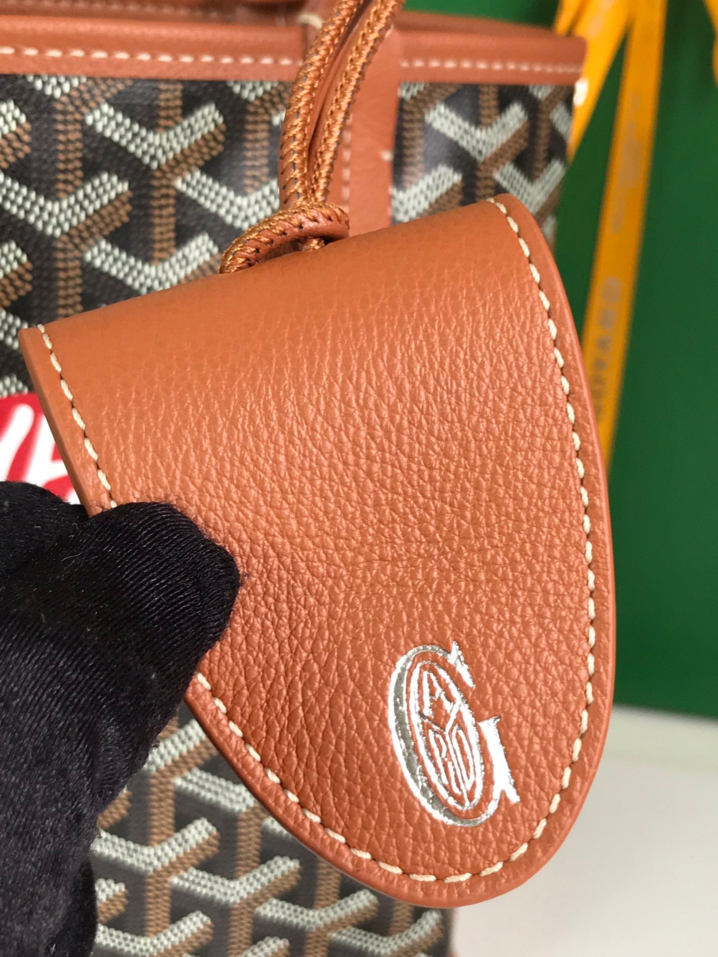 SAC ANJOU MINI 20 EN CUIR DE VEAU TAN ET TOILE GOYARDINE NOIRE