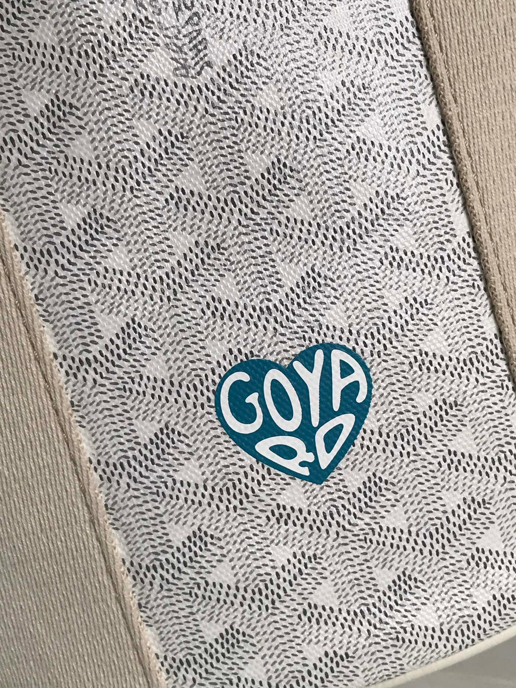 PETIT BELHARRA 24 EN TOILE GOYARDINE BLANCHE ET AGNEAU