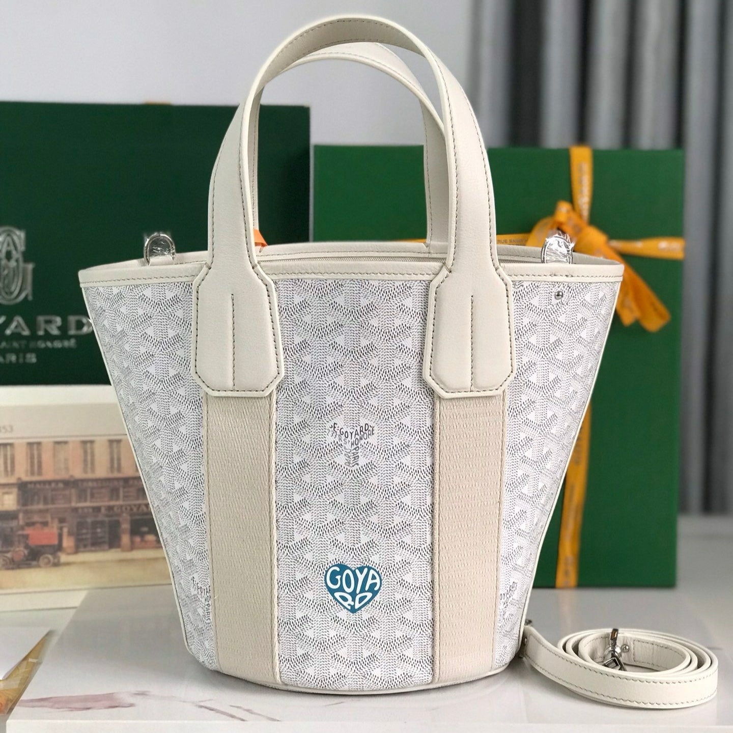 PETIT BELHARRA 24 EN TOILE GOYARDINE BLANCHE ET AGNEAU