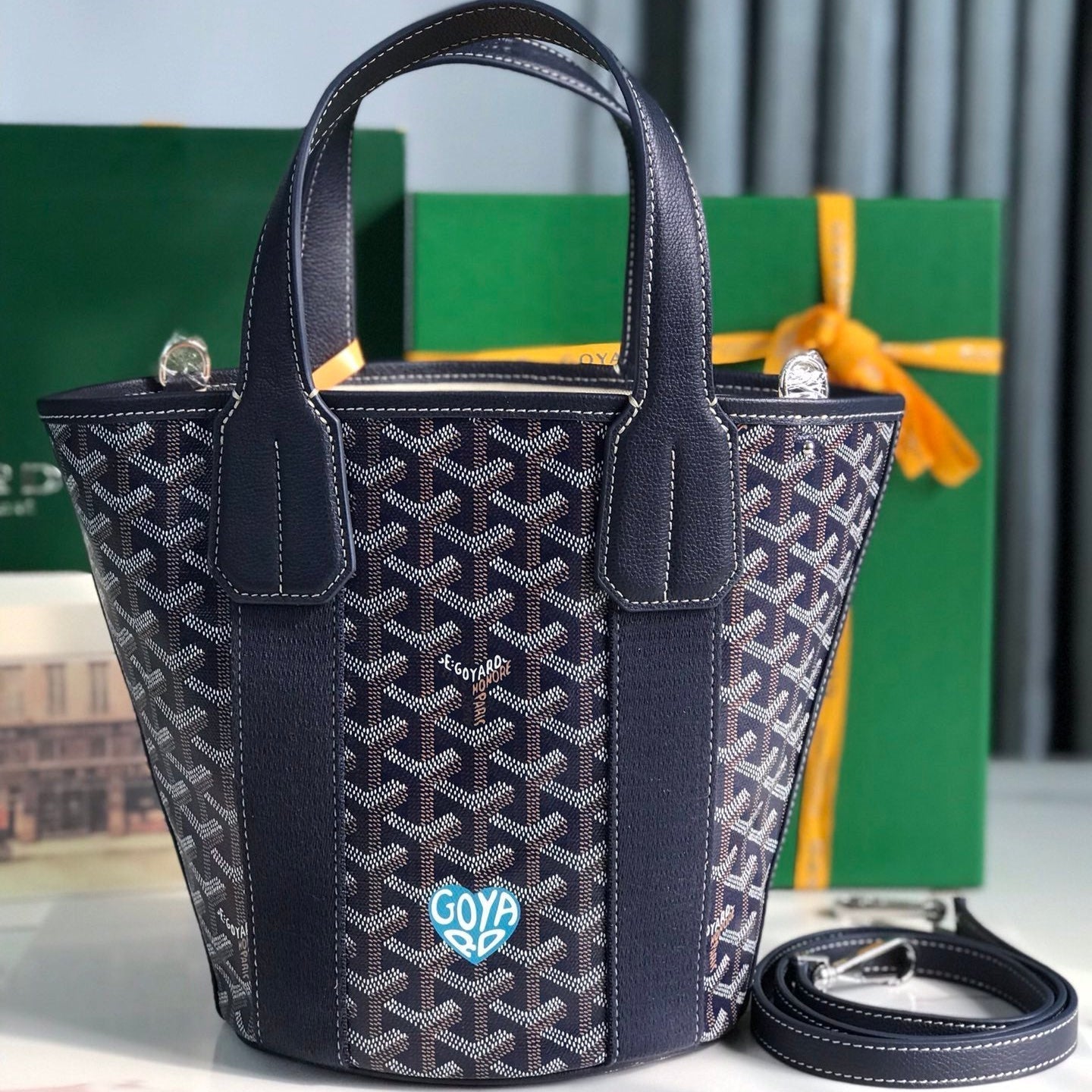PETIT BELHARRA 24 EN TOILE GOYARDINE ET AGNEAU BLEU MARINE