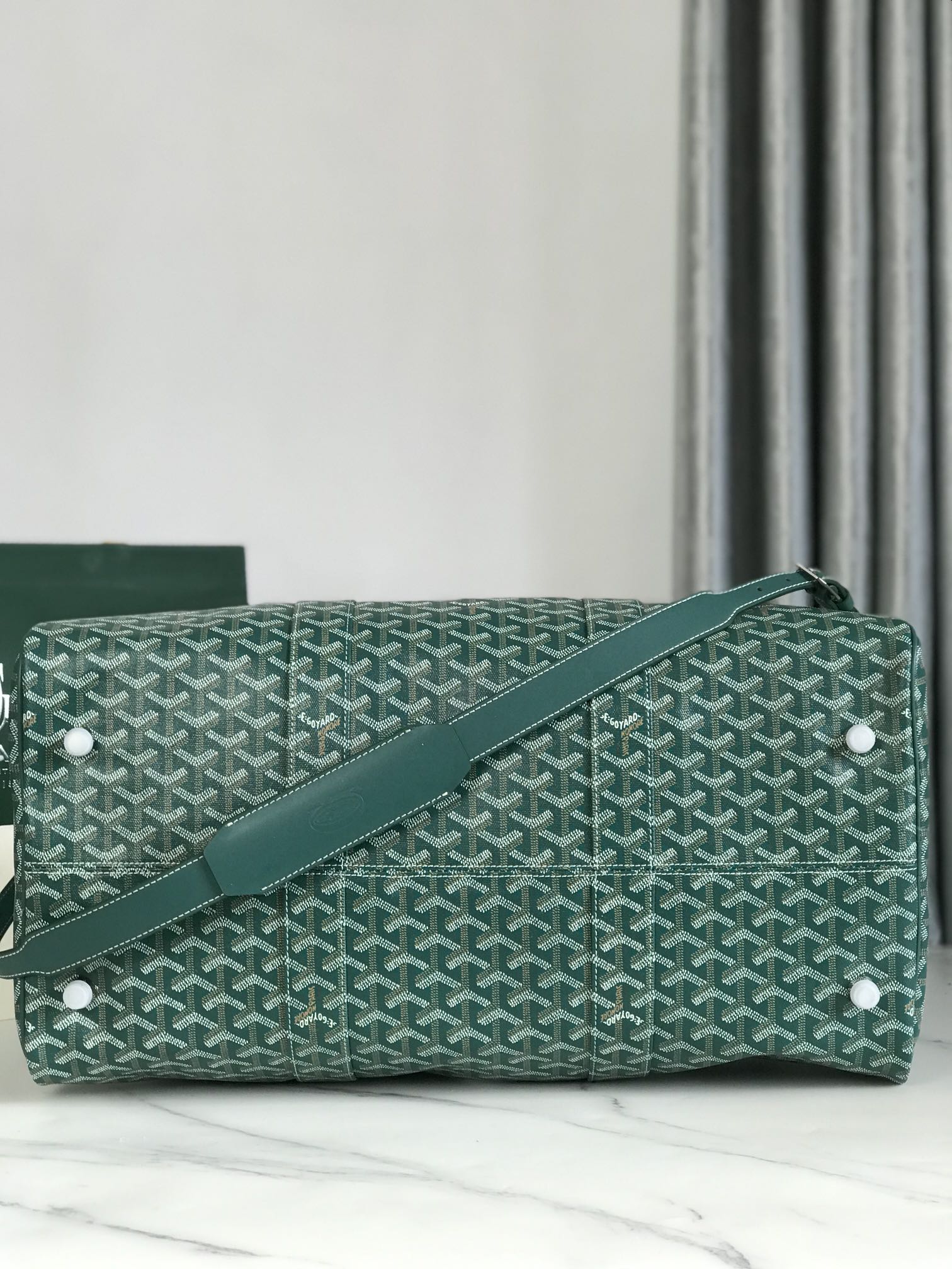 SAC BOSTON 50 EN TOILE GOYARDINE VERTE ET GARNITURES EN CUIR DE VEAU