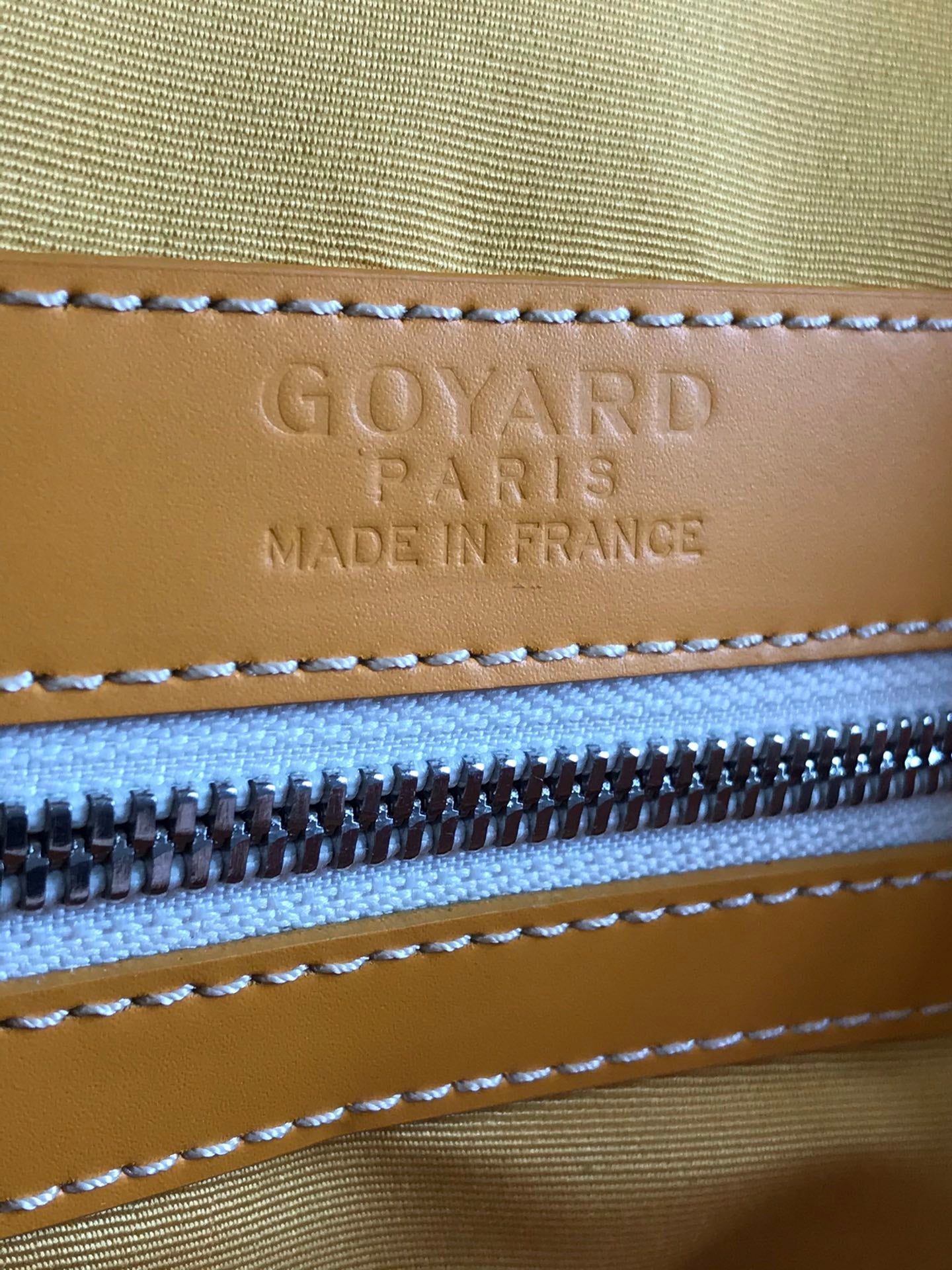 SAC BOSTON 50 EN TOILE GOYARDINE JAUNE ET GARNITURES EN CUIR DE VEAU