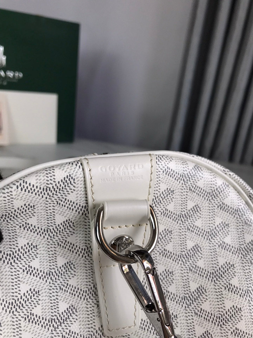 SAC BOSTON 50 EN TOILE GOYARDINE BLANCHE ET GARNITURES EN CUIR DE VEAU