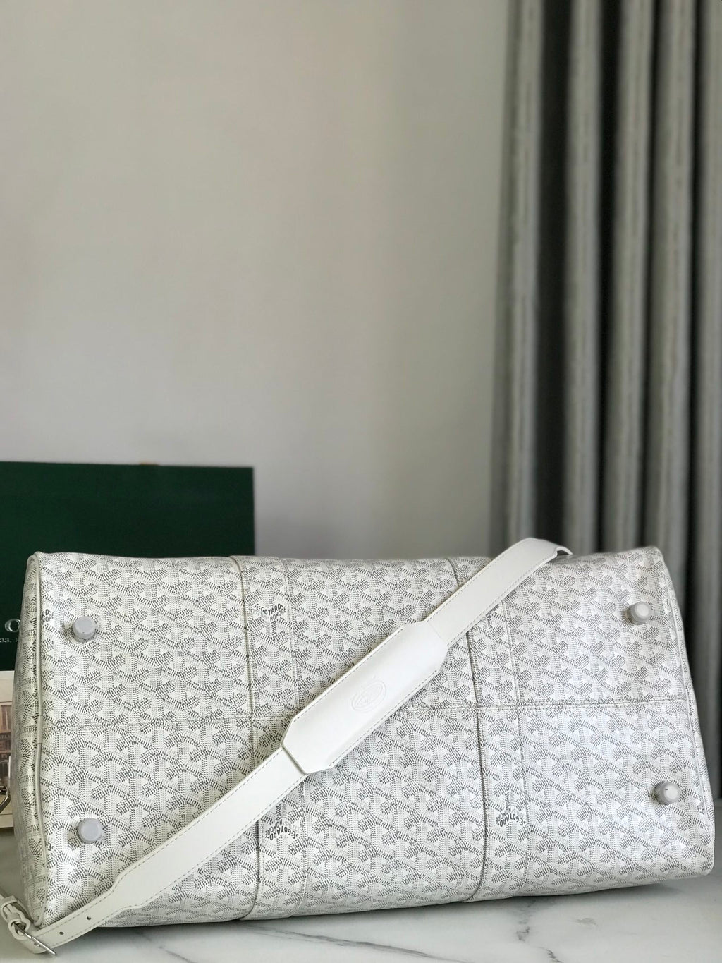 SAC BOSTON 50 EN TOILE GOYARDINE BLANCHE ET GARNITURES EN CUIR DE VEAU