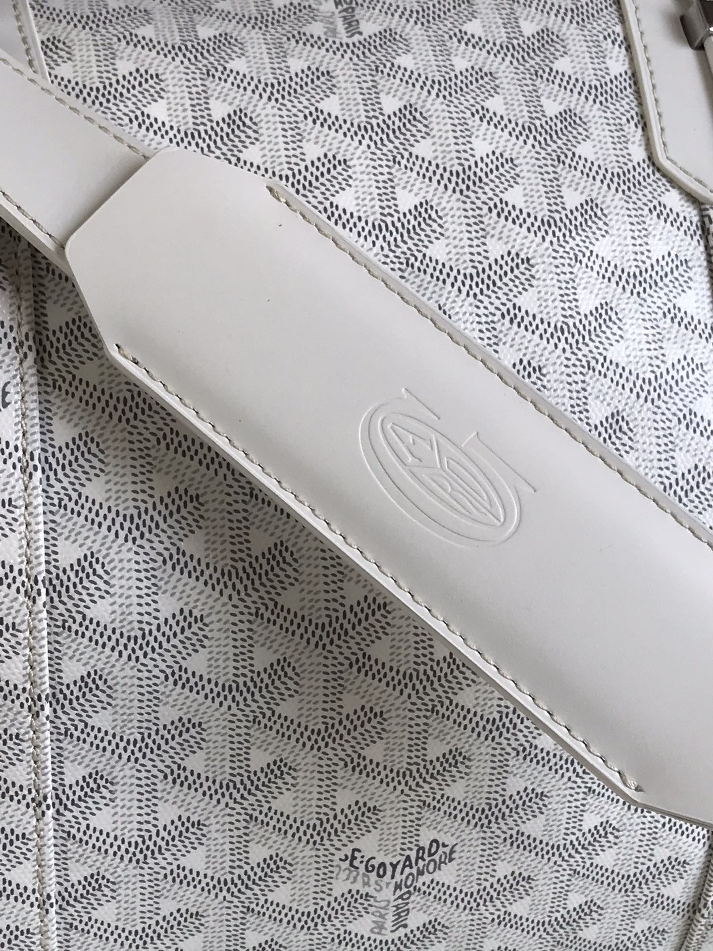 SAC BOSTON 50 EN TOILE GOYARDINE BLANCHE ET GARNITURES EN CUIR DE VEAU