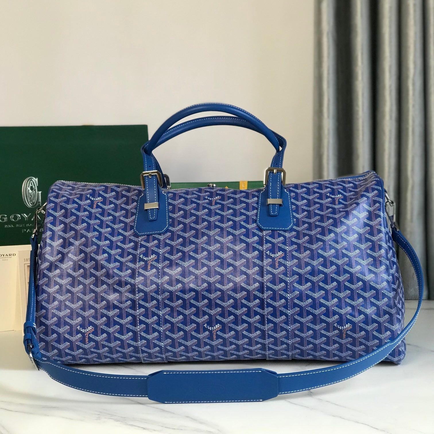 SAC BOSTON 50 EN TOILE GOYARDINE BLEU SAPHIR ET GARNITURES EN CUIR DE VEAU