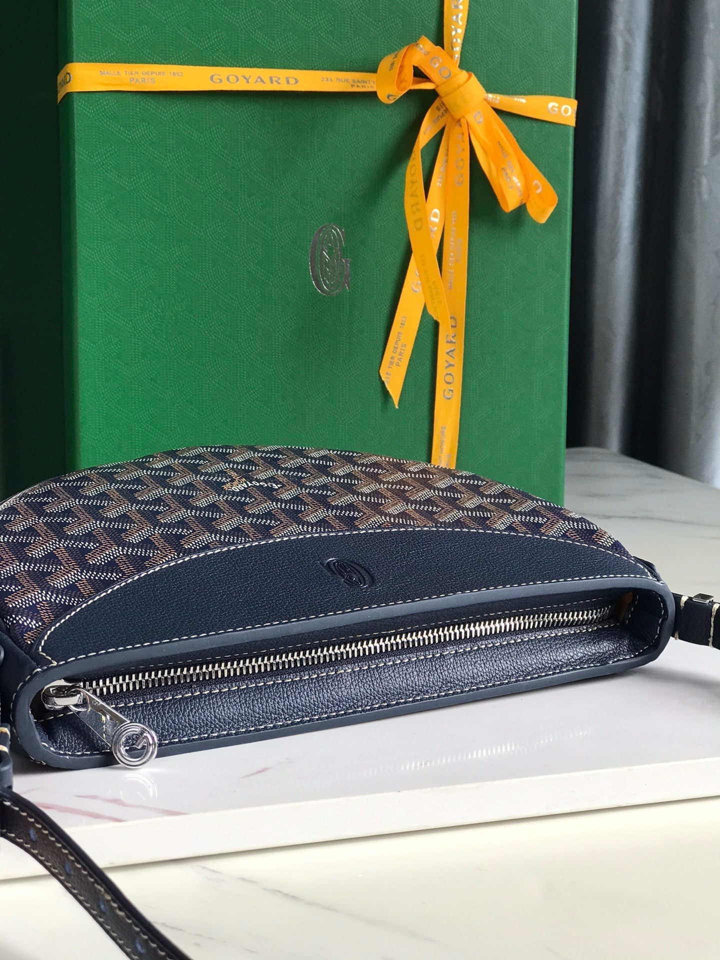 SAC HIRONDELLE 25 EN AGNEAU BLEU MARINE ET TOILE GOYARDINE