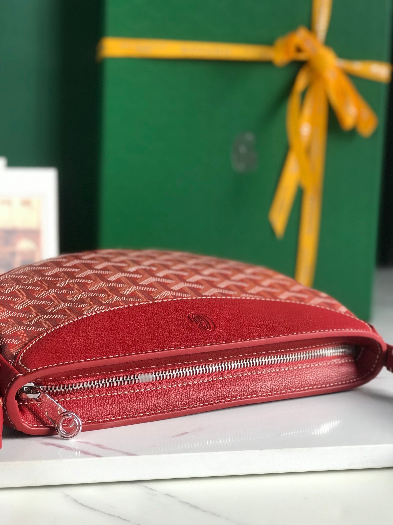 SAC HIRONDELLE 25 EN CUIR D'AGNEAU ROUGE CLASSIQUE ET TOILE GOYARDINE