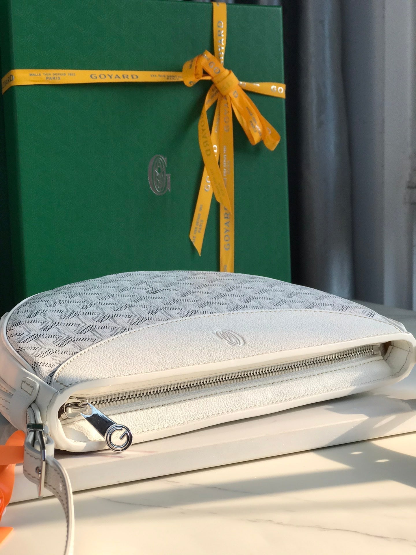 SAC HIRONDELLE 25 EN AGNEAU BLANC ET TOILE GOYARDINE