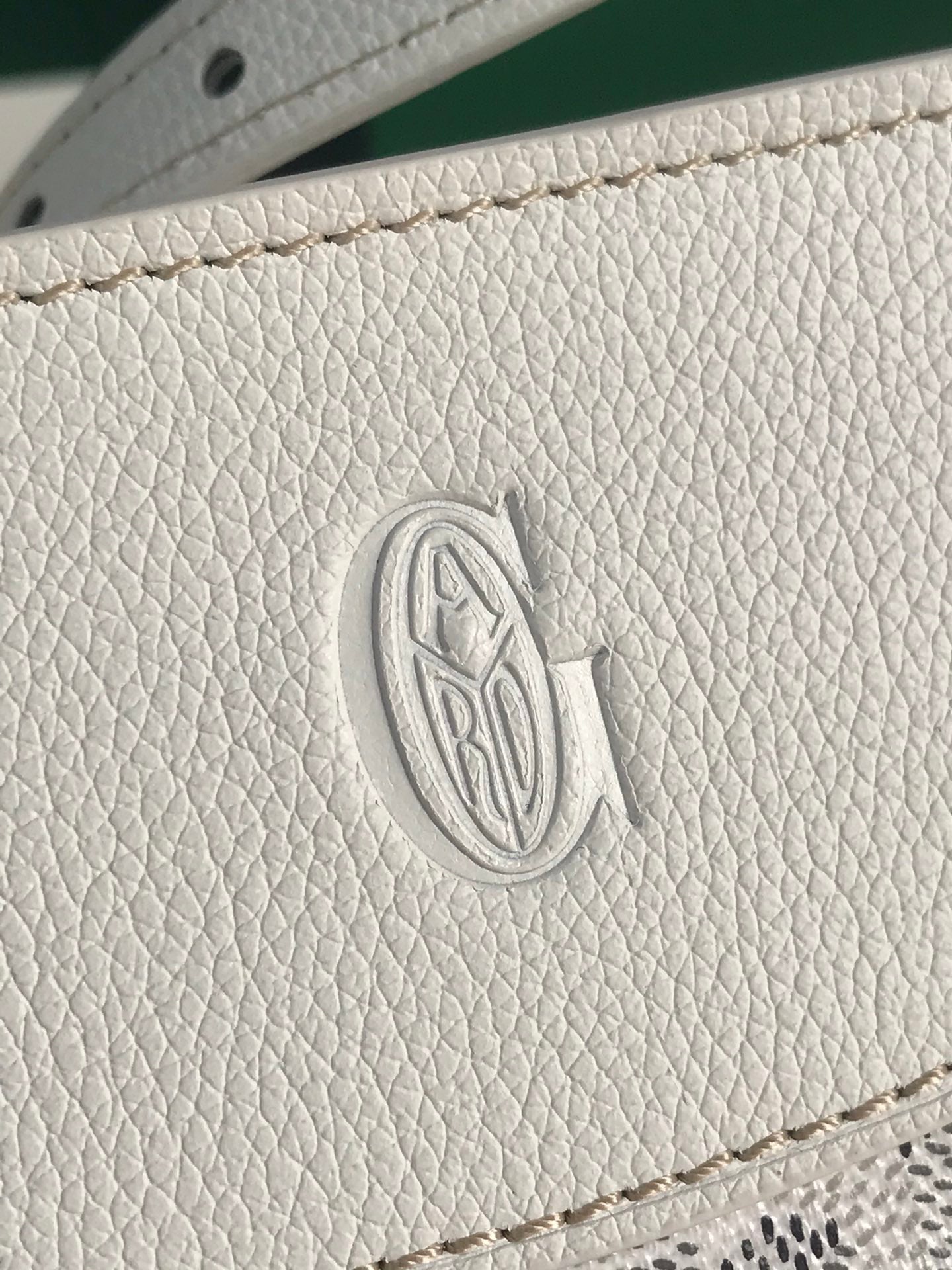 SAC HIRONDELLE 25 EN AGNEAU BLANC ET TOILE GOYARDINE