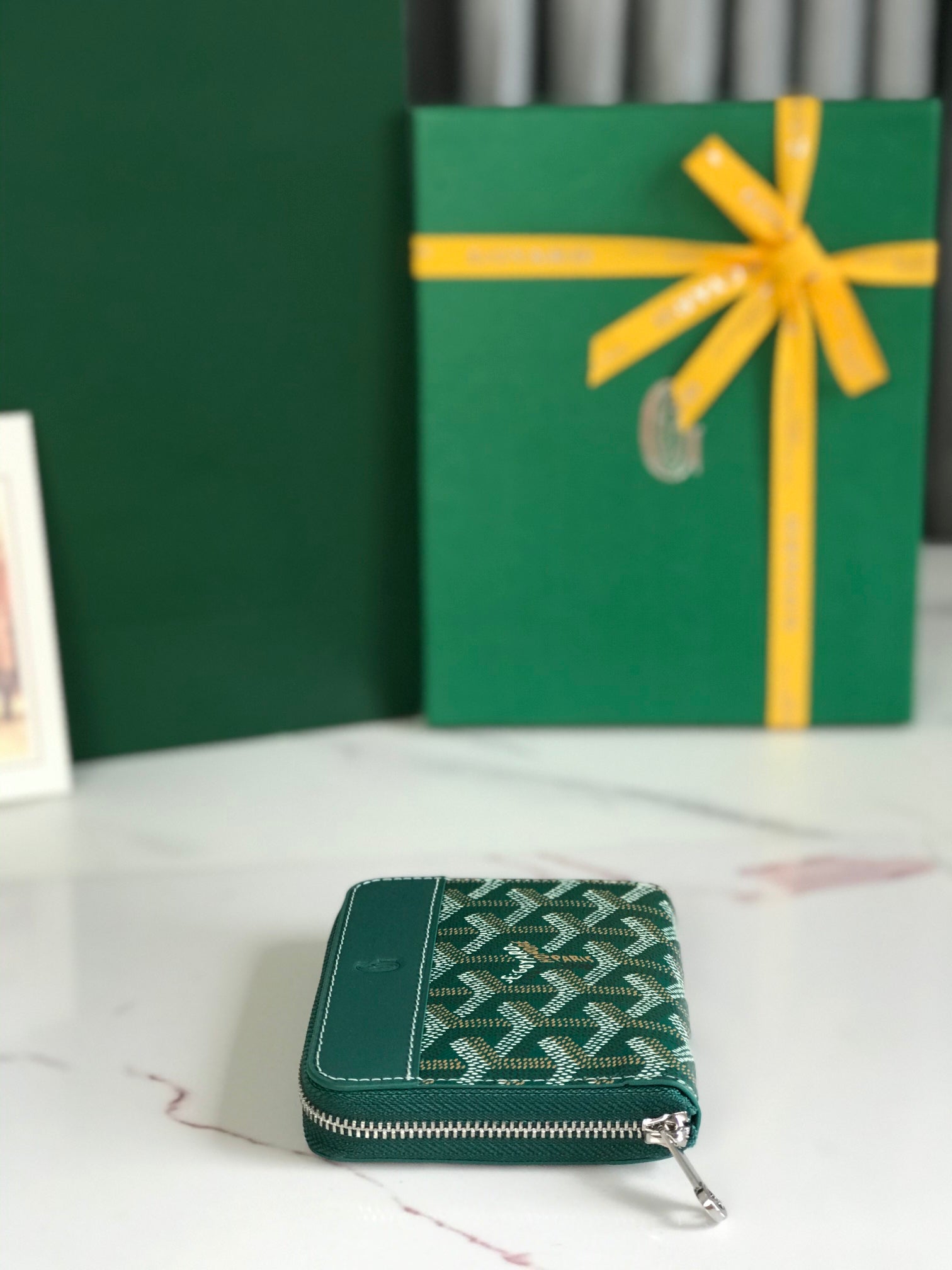 PORTEFEUILLE MINI MATIGNON 11 EN TOILE GOYARDINE VERTE ET CUIR DE VEAU