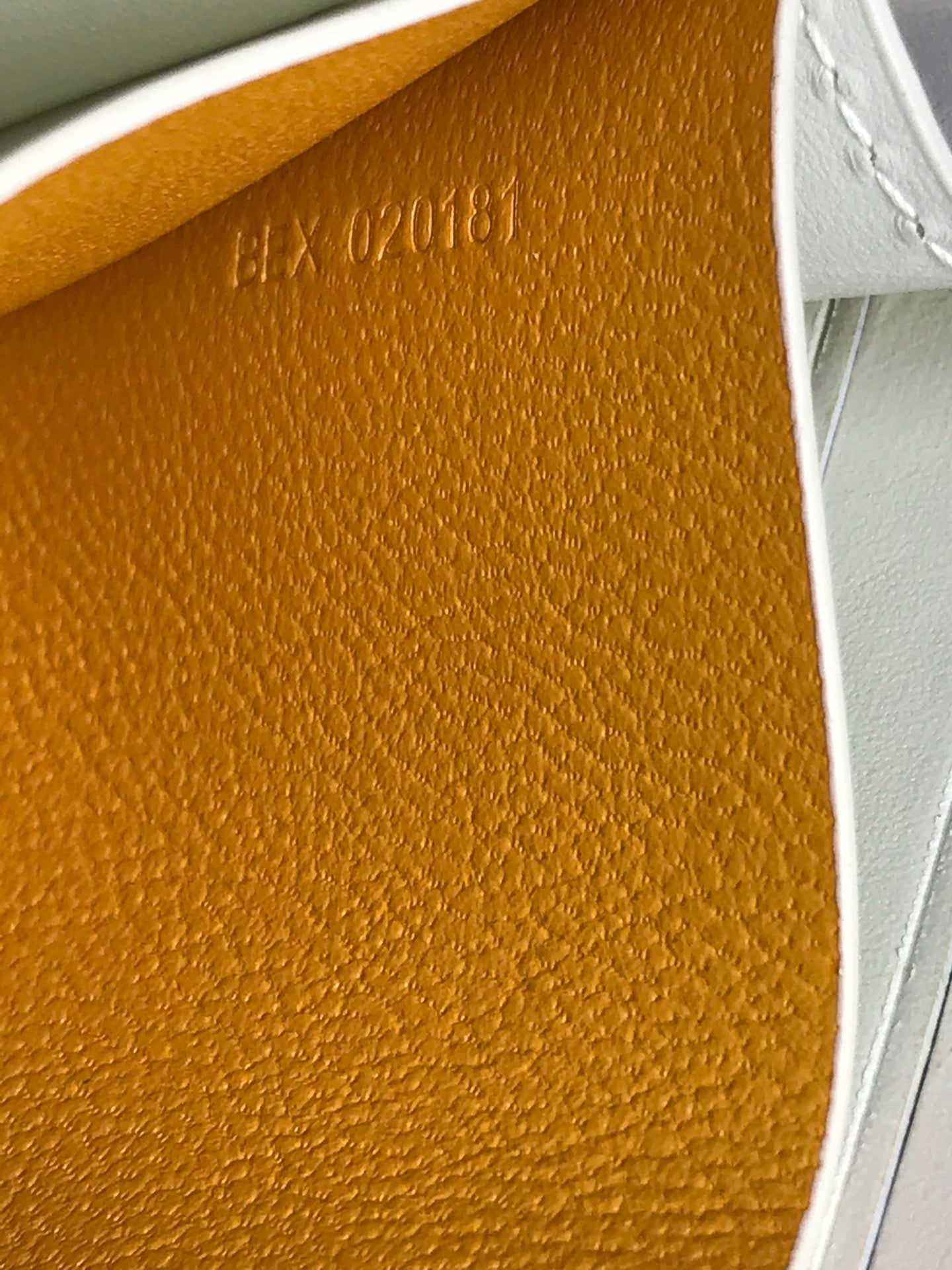 MATIGNON MINI PORTEFEUILLE 11 EN TOILE GOYARDINE BLANCHE ET CUIR DE VEAU