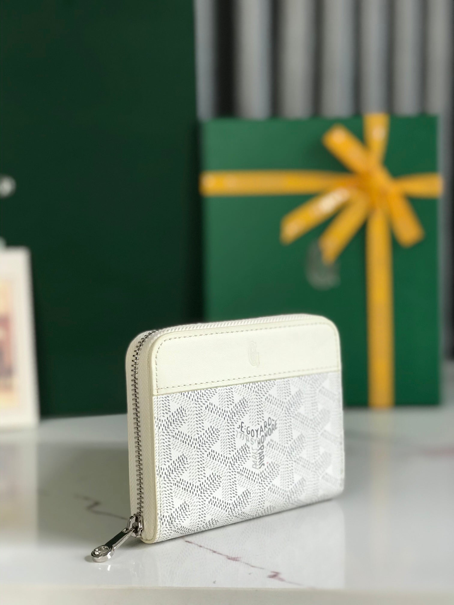 MATIGNON MINI PORTEFEUILLE 11 EN TOILE GOYARDINE BLANCHE ET CUIR DE VEAU